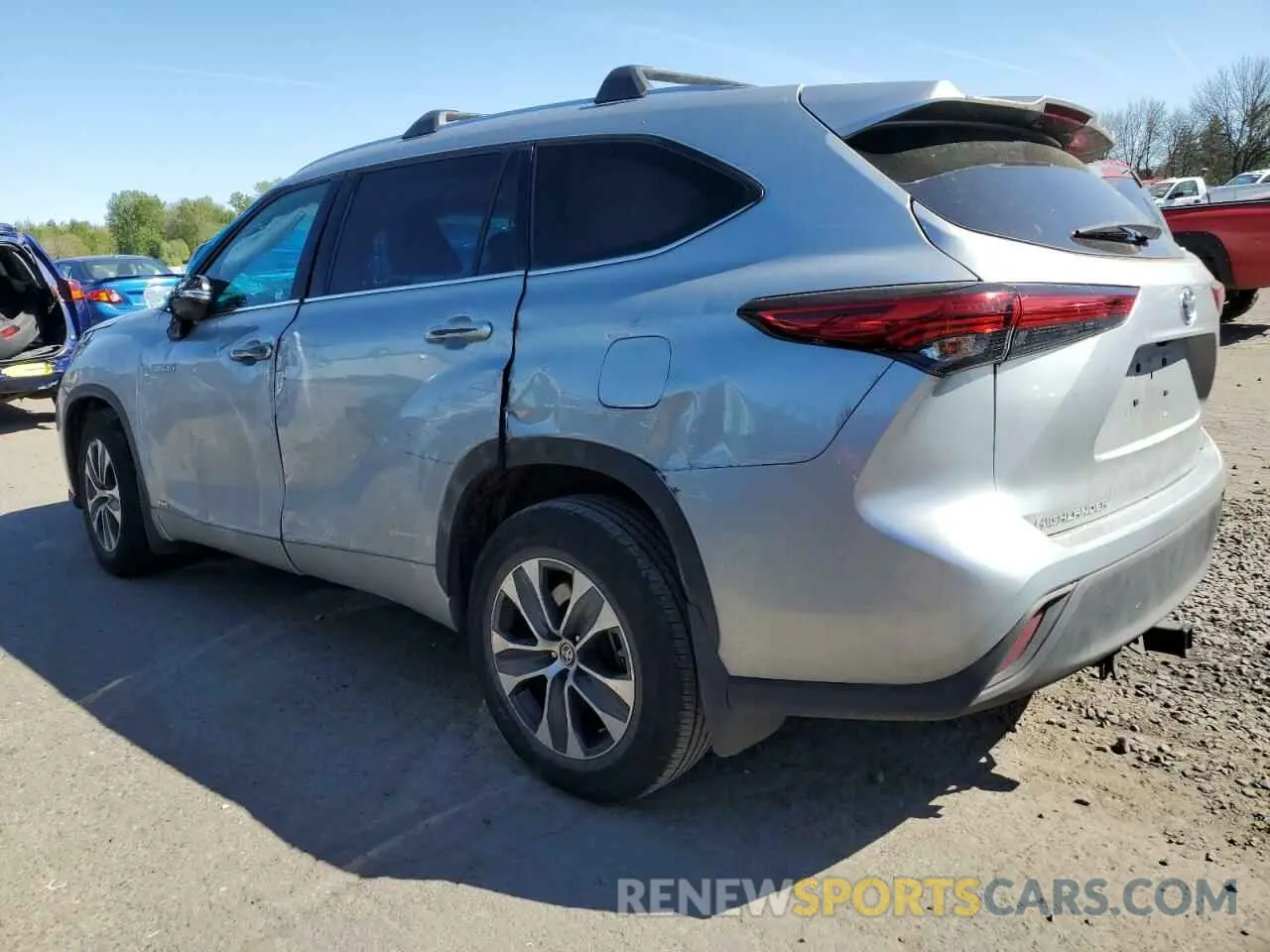 2 fotografías del automóvil dañado 5TDHBRCH4MS517565 TOYOTA HIGHLANDER 2021