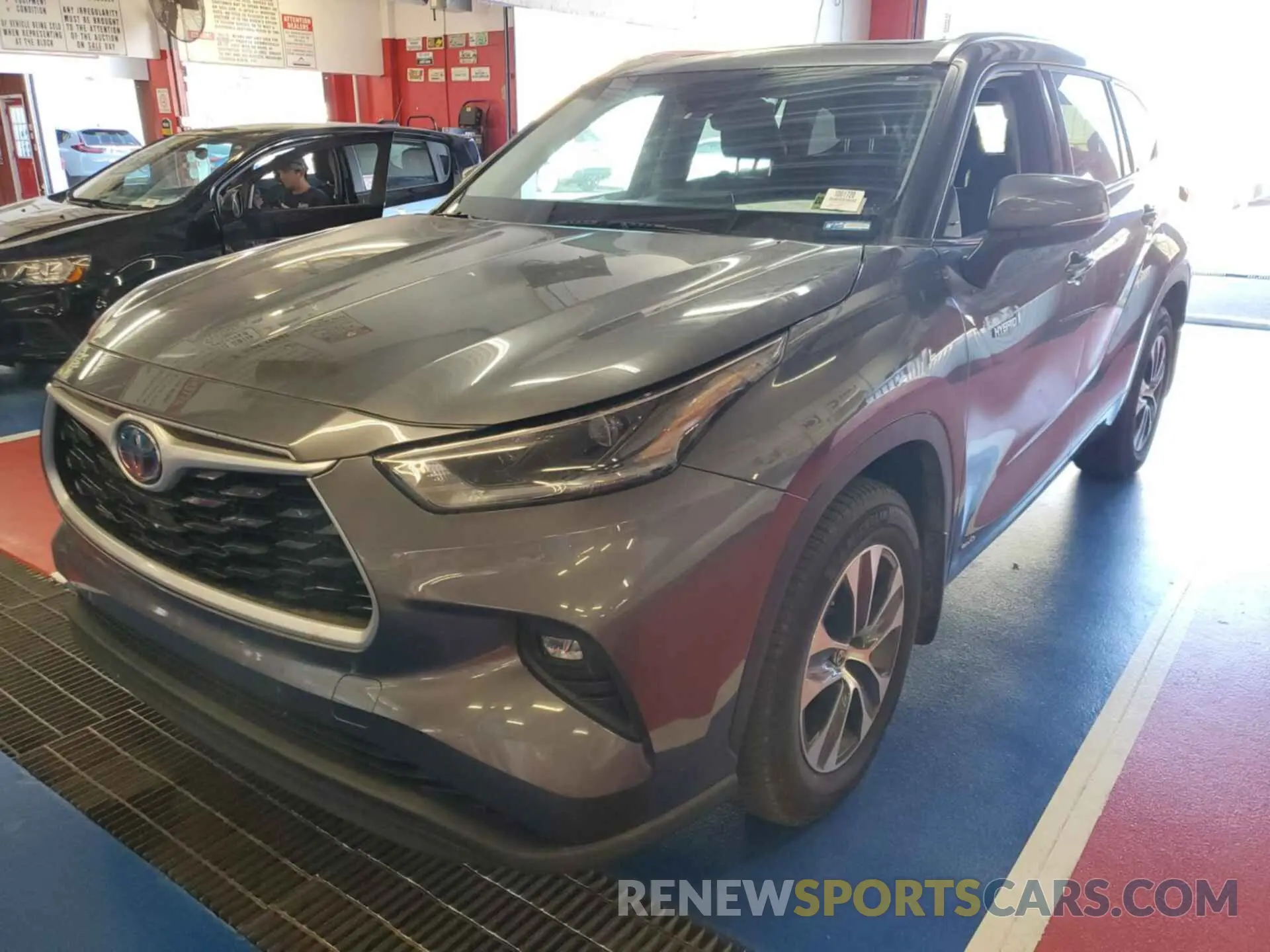 28 fotografías del automóvil dañado 5TDHBRCH5MS067330 TOYOTA HIGHLANDER 2021