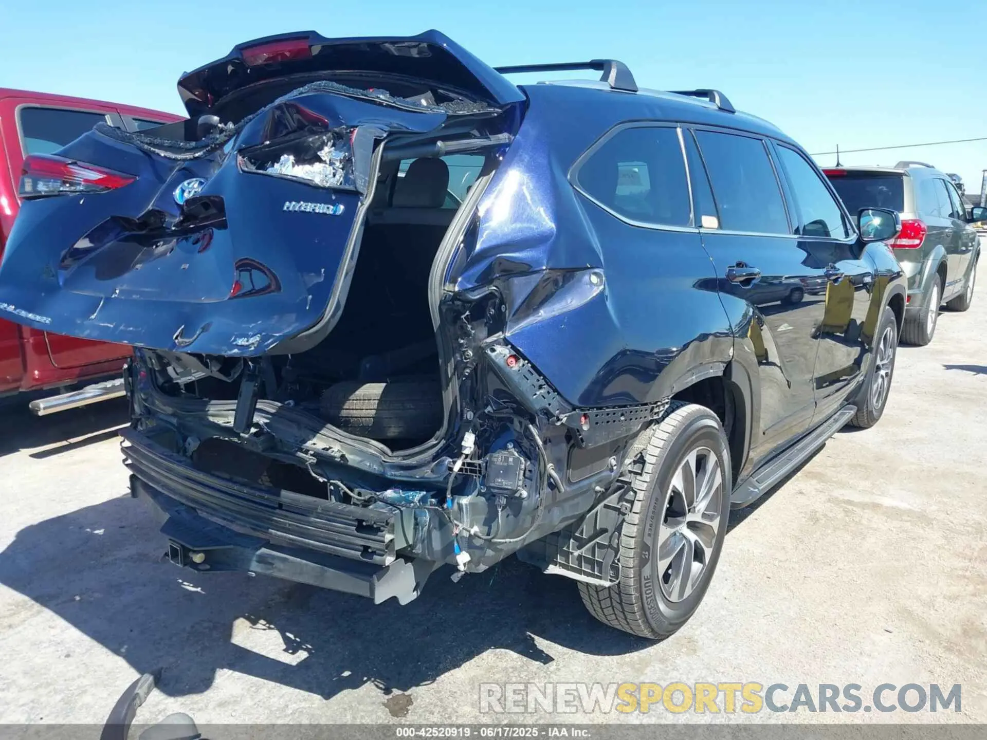 4 fotografías del automóvil dañado 5TDHBRCH6MS516952 TOYOTA HIGHLANDER 2021