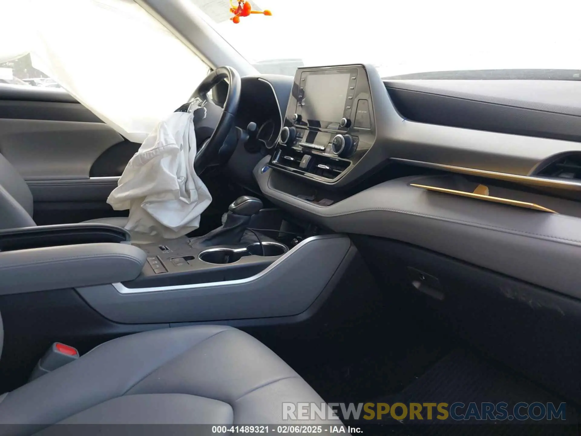 5 fotografías del automóvil dañado 5TDHBRCH6MS535341 TOYOTA HIGHLANDER 2021