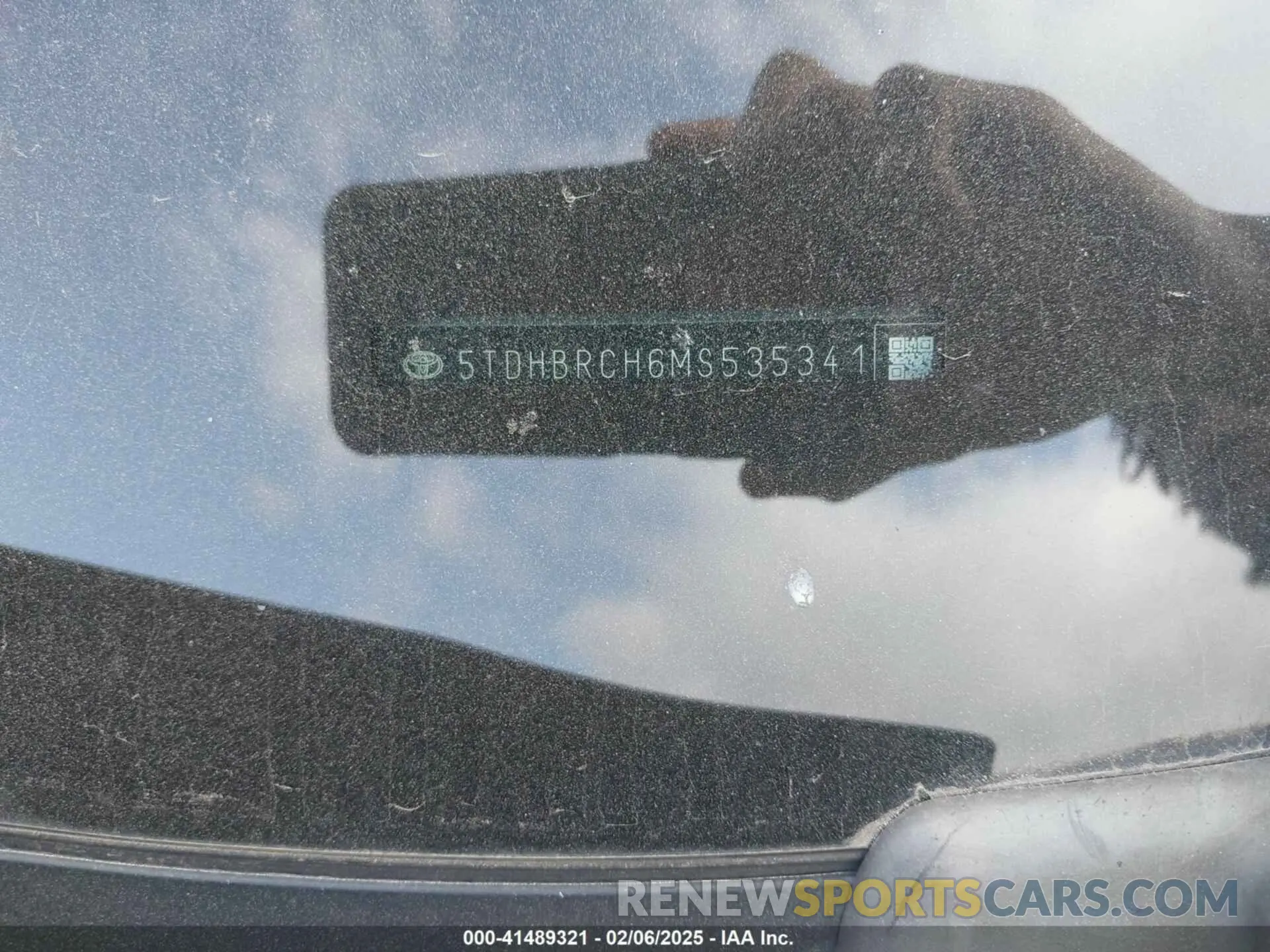 9 fotografías del automóvil dañado 5TDHBRCH6MS535341 TOYOTA HIGHLANDER 2021