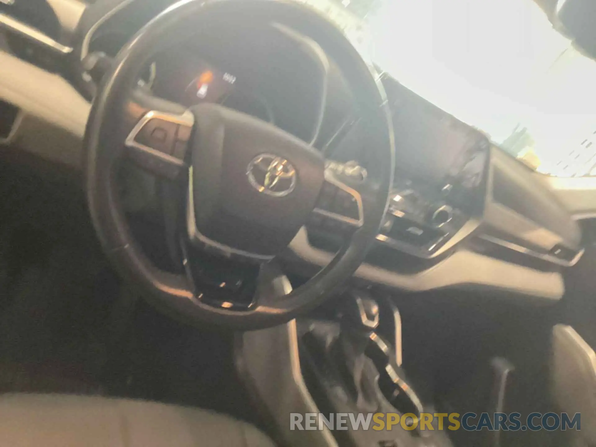 2 fotografías del automóvil dañado 5TDHBRCH7MS535638 TOYOTA HIGHLANDER 2021