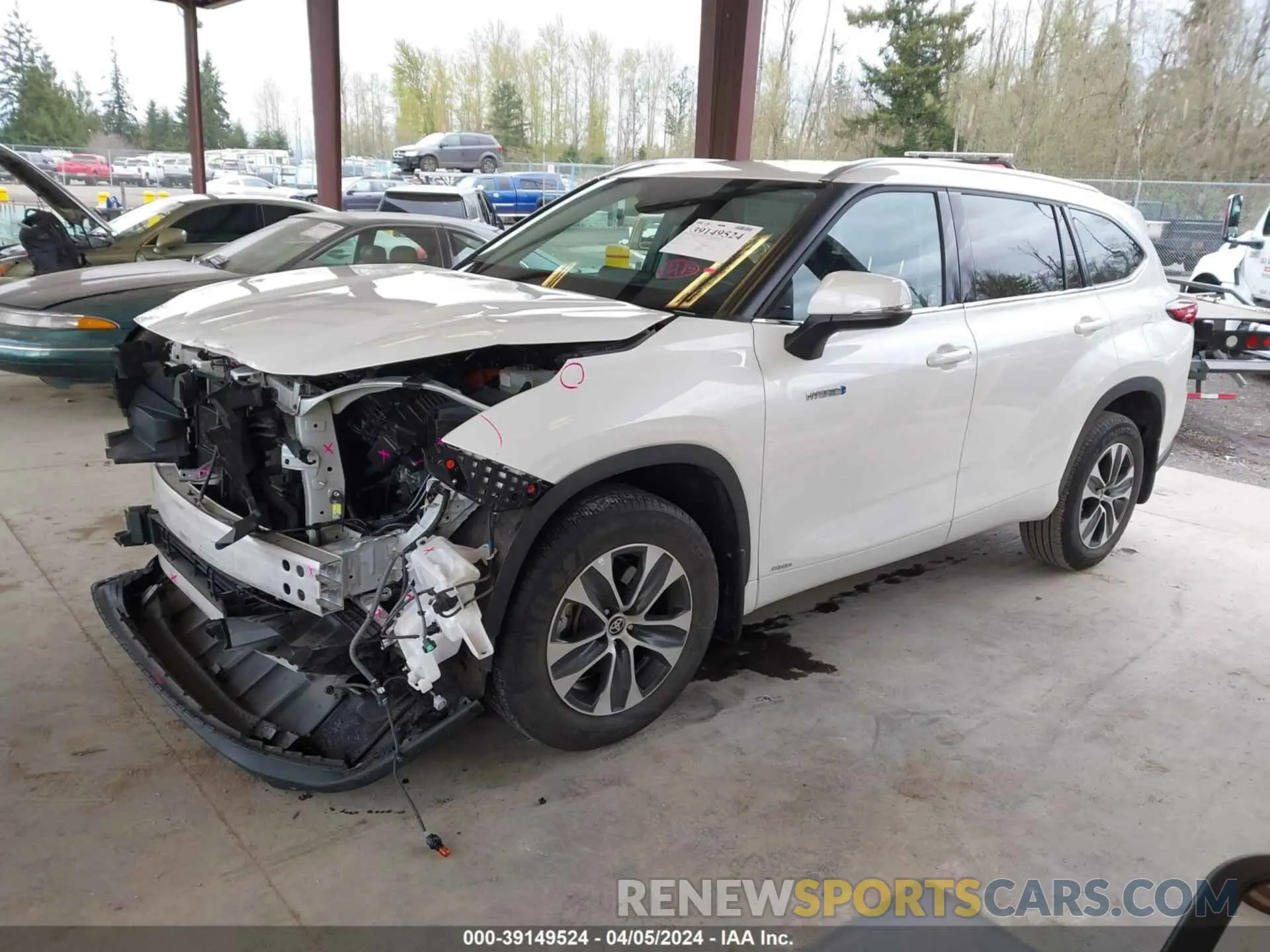 2 fotografías del automóvil dañado 5TDHBRCHXMS521233 TOYOTA HIGHLANDER 2021