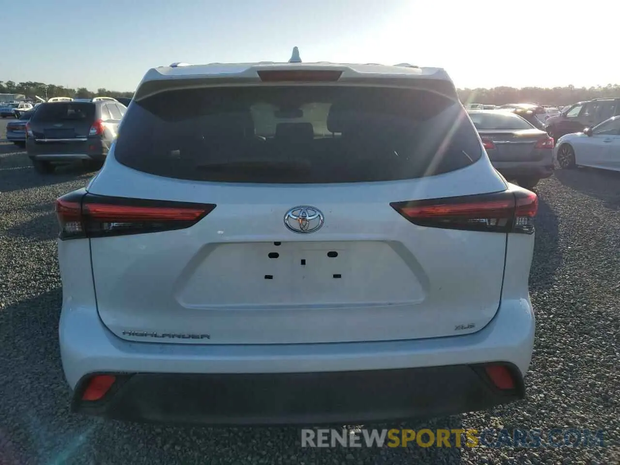 6 fotografías del automóvil dañado 5TDHZRAH1MS533057 TOYOTA HIGHLANDER 2021