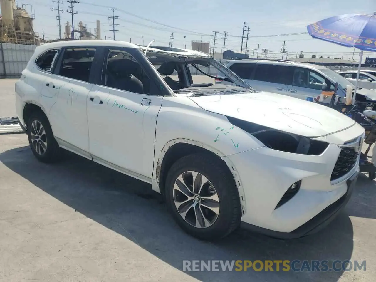 4 fotografías del automóvil dañado 5TDHZRAH4MS078480 TOYOTA HIGHLANDER 2021