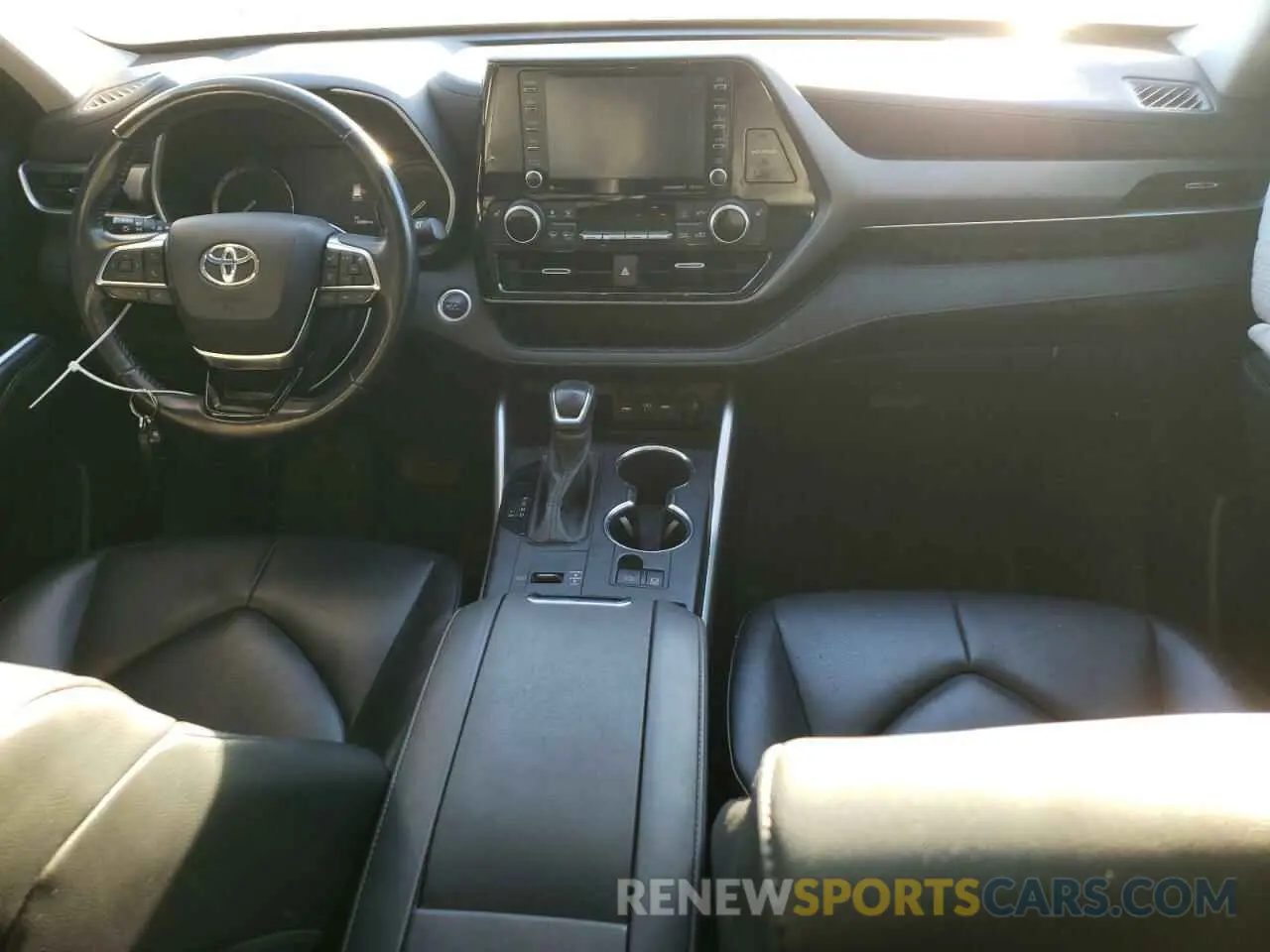 8 fotografías del automóvil dañado 5TDHZRAH7MS079784 TOYOTA HIGHLANDER 2021