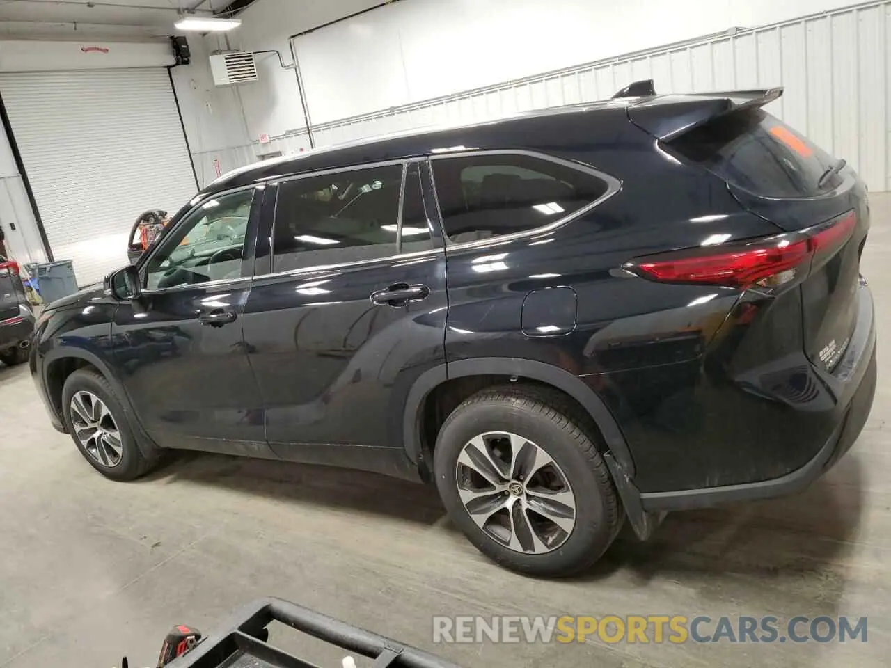 2 fotografías del automóvil dañado 5TDHZRBH0MS063991 TOYOTA HIGHLANDER 2021