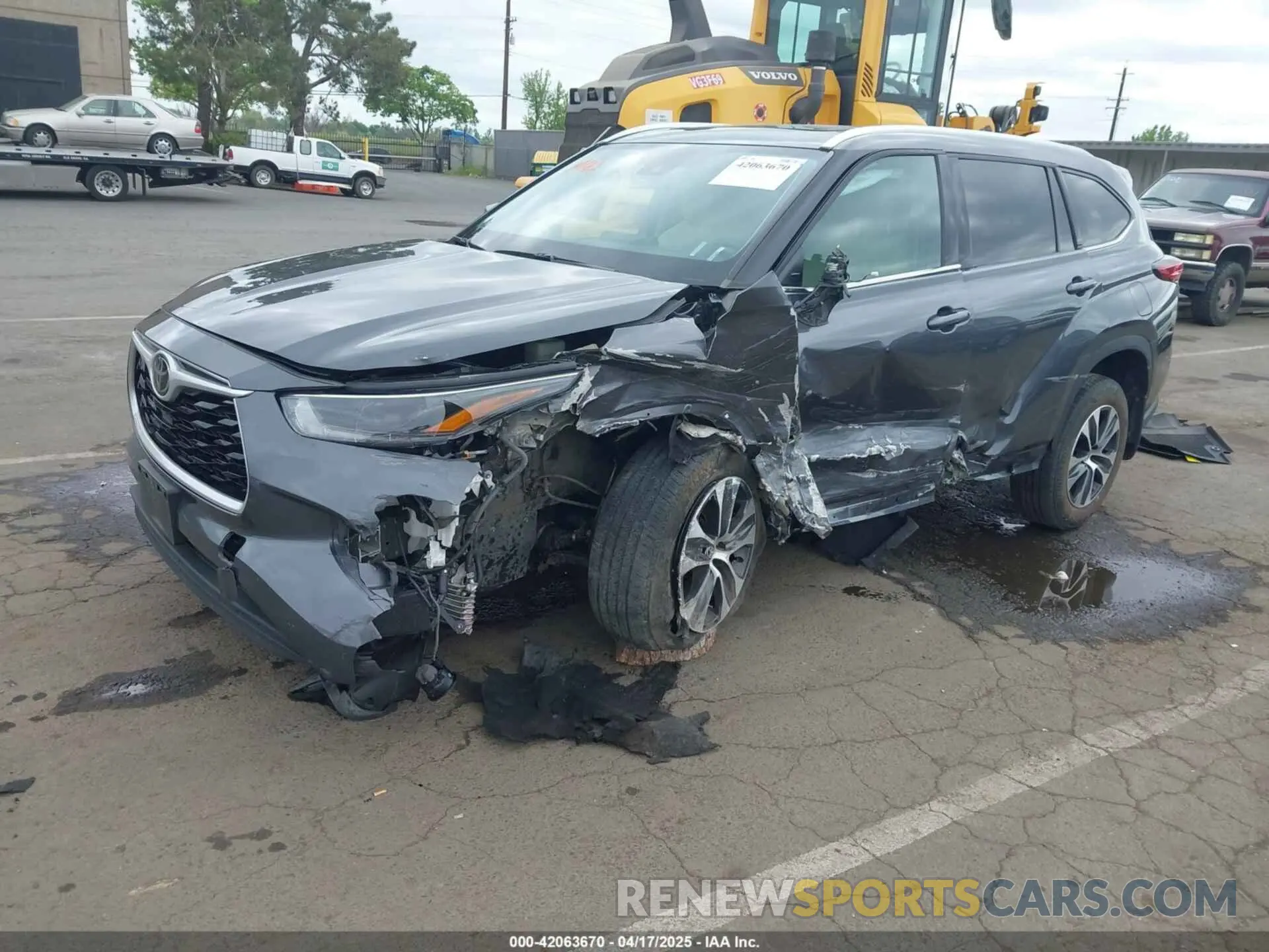 2 fotografías del automóvil dañado 5TDHZRBH2MS065077 TOYOTA HIGHLANDER 2021