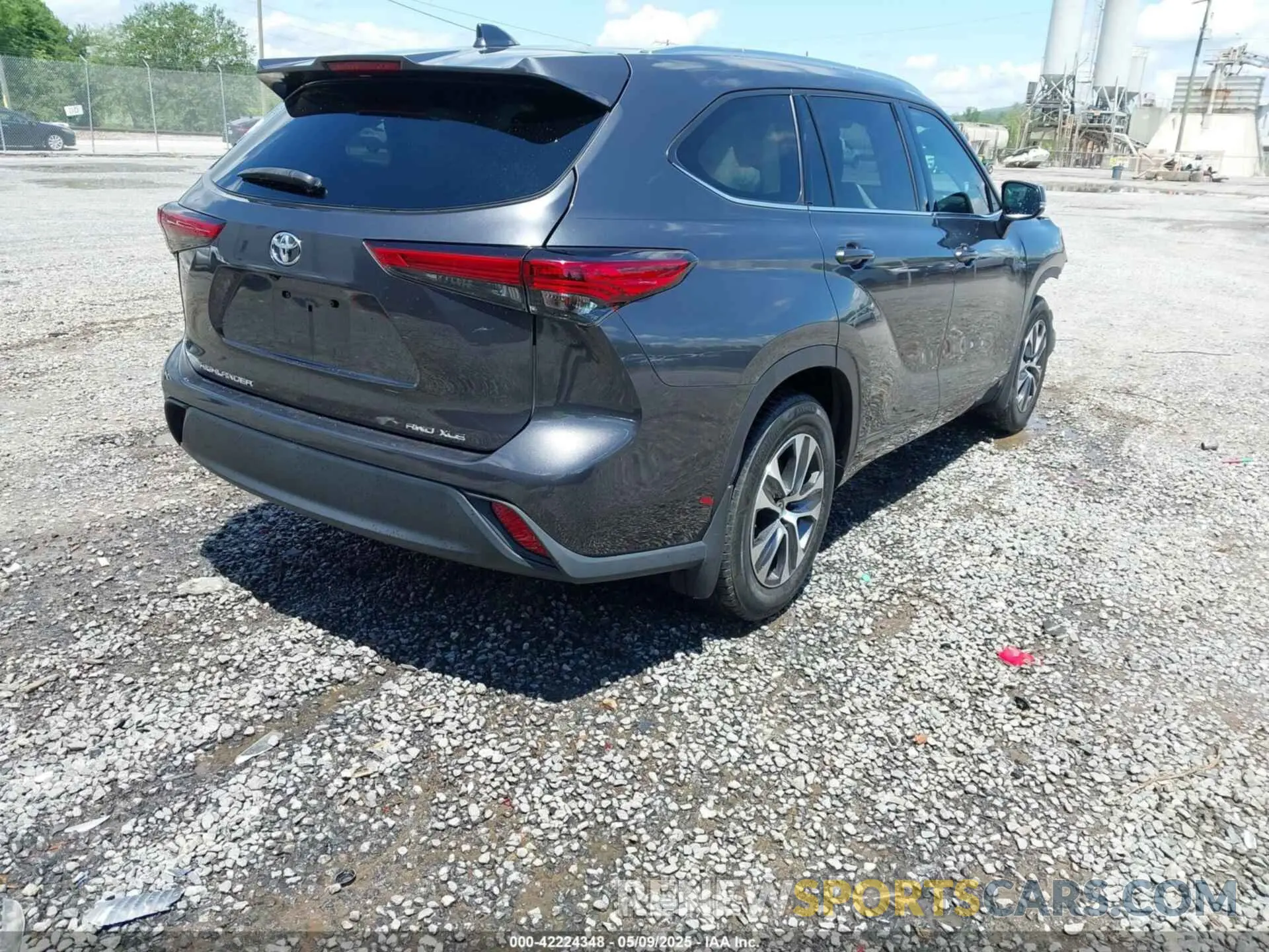 4 fotografías del automóvil dañado 5TDHZRBH3MS058736 TOYOTA HIGHLANDER 2021