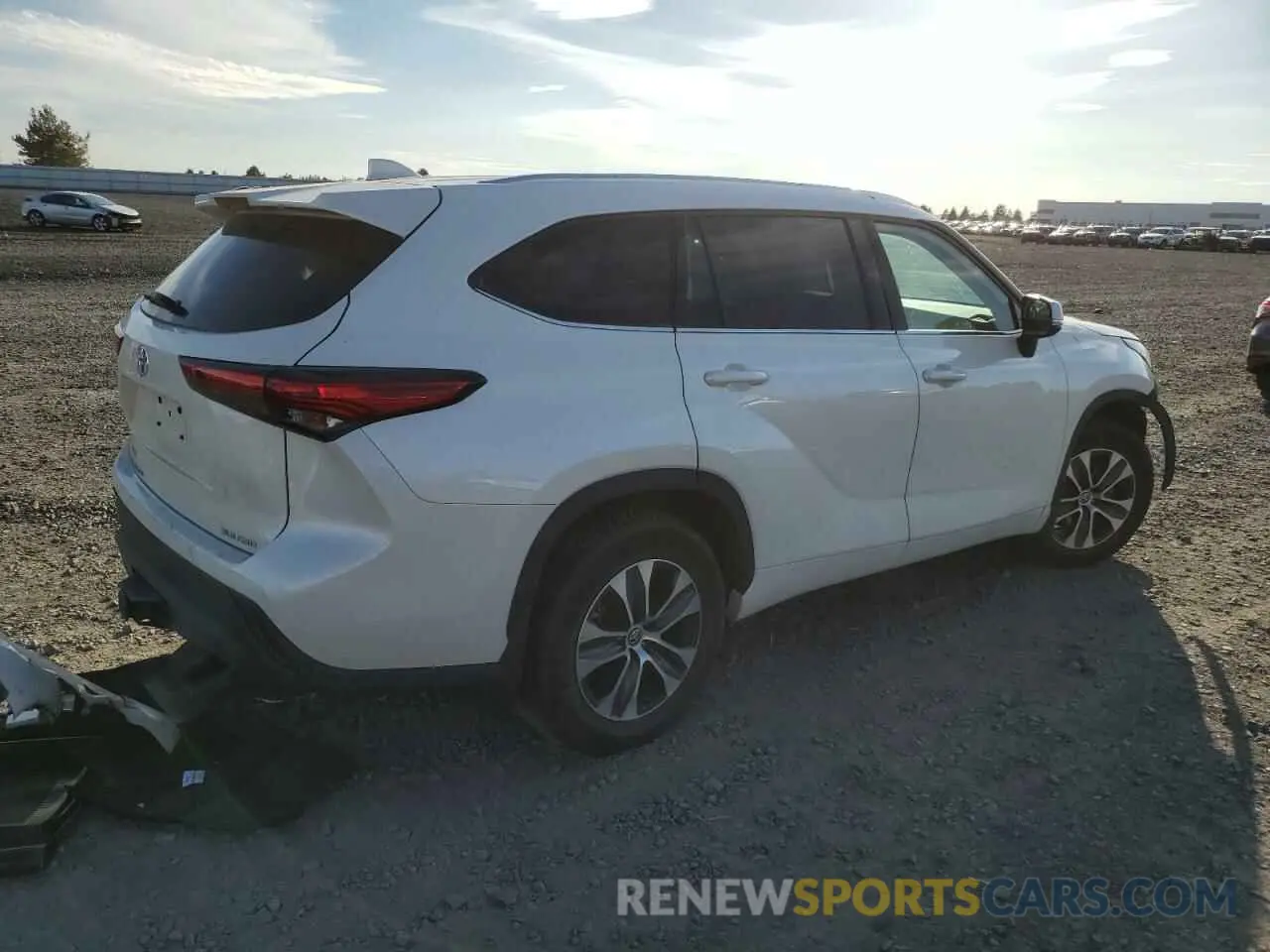 3 fotografías del automóvil dañado 5TDHZRBH4MS071897 TOYOTA HIGHLANDER 2021
