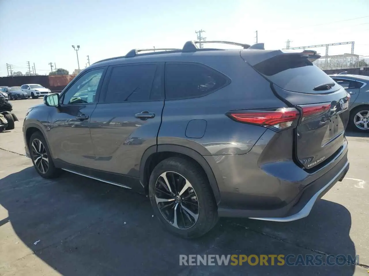 2 fotografías del automóvil dañado 5TDJZRAH7MS059973 TOYOTA HIGHLANDER 2021