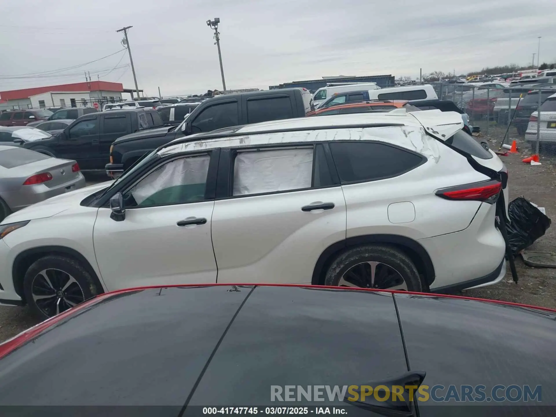 15 fotografías del automóvil dañado 5TDJZRAH9MS050546 TOYOTA HIGHLANDER 2021