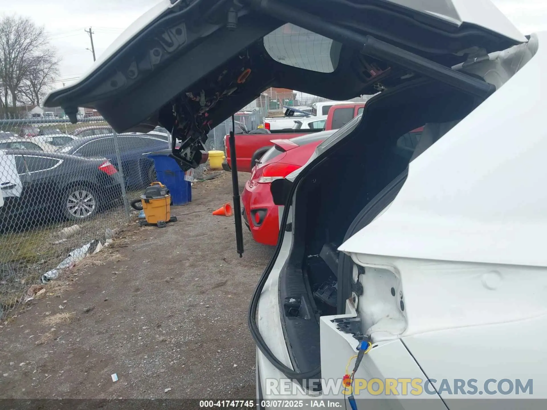 19 fotografías del automóvil dañado 5TDJZRAH9MS050546 TOYOTA HIGHLANDER 2021