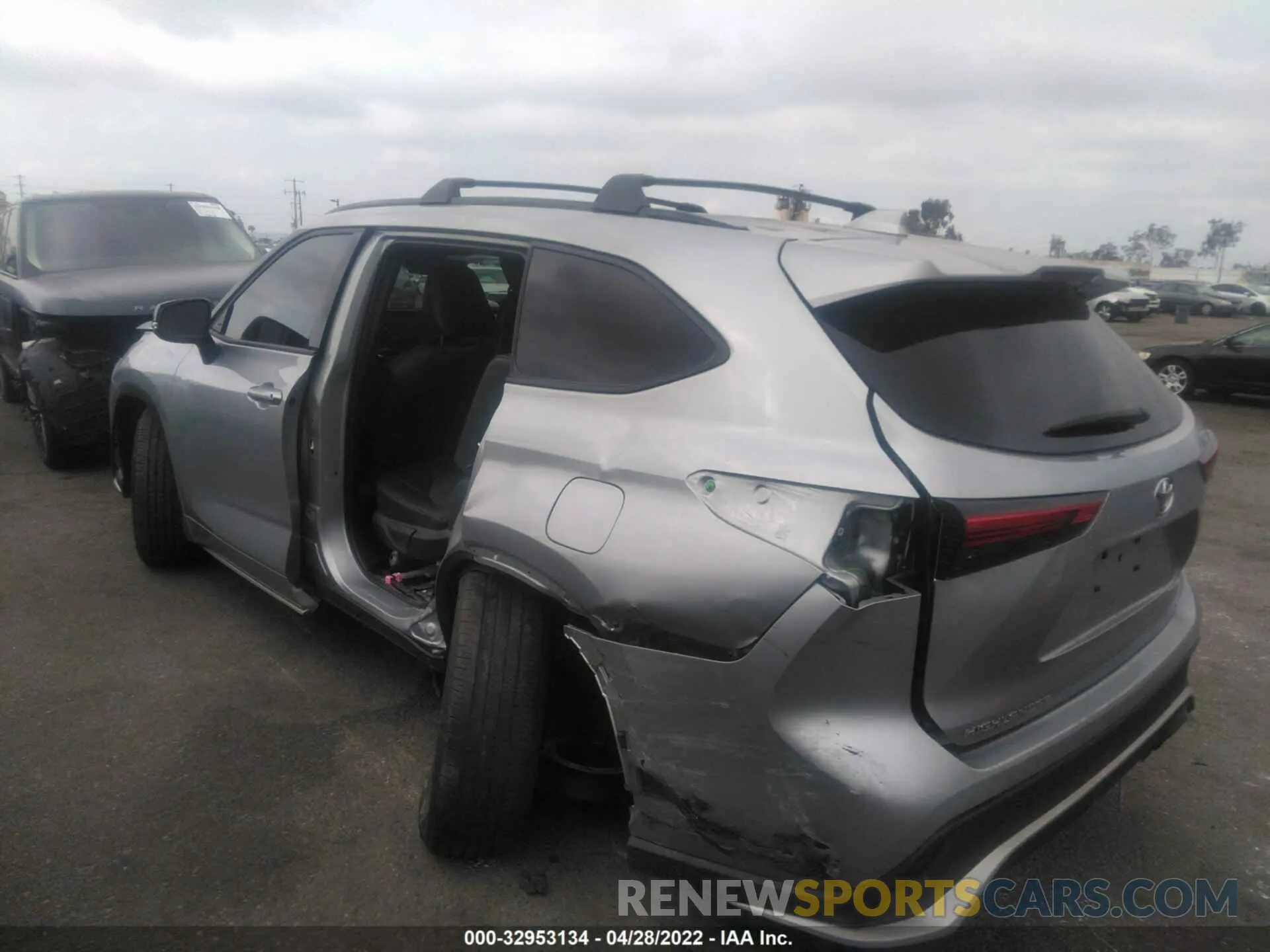 3 fotografías del automóvil dañado 5TDJZRAH9MS056993 TOYOTA HIGHLANDER 2021