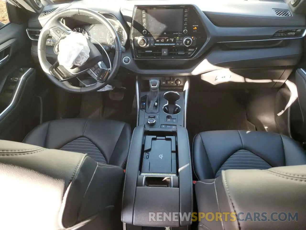 8 fotografías del automóvil dañado 5TDJZRBH0MS105481 TOYOTA HIGHLANDER 2021