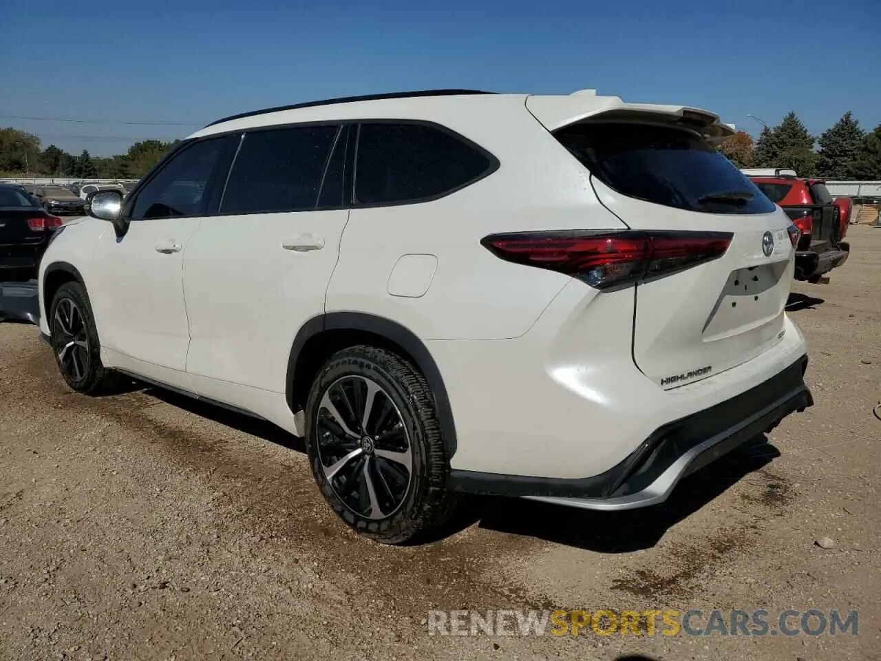 2 fotografías del automóvil dañado 5TDJZRBH3MS068586 TOYOTA HIGHLANDER 2021
