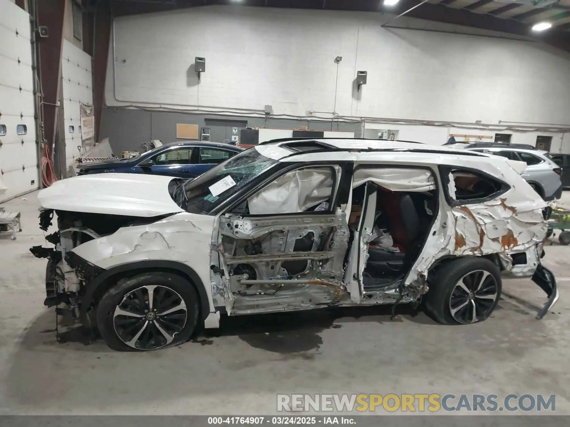 11 fotografías del automóvil dañado 5TDJZRBH3MS096534 TOYOTA HIGHLANDER 2021
