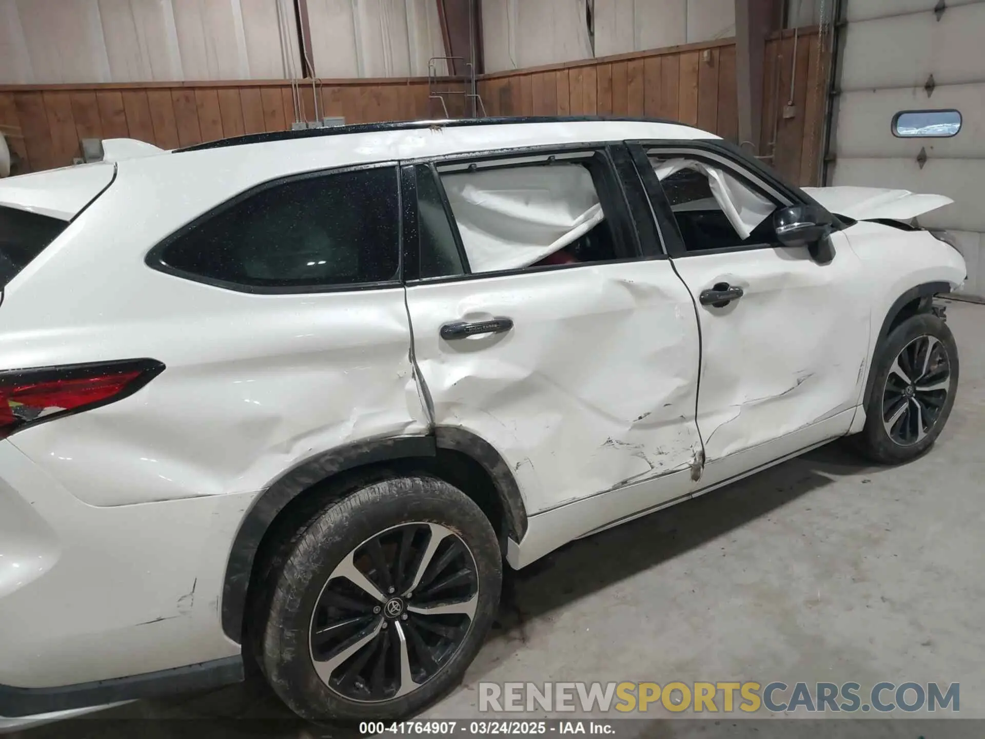 14 fotografías del automóvil dañado 5TDJZRBH3MS096534 TOYOTA HIGHLANDER 2021