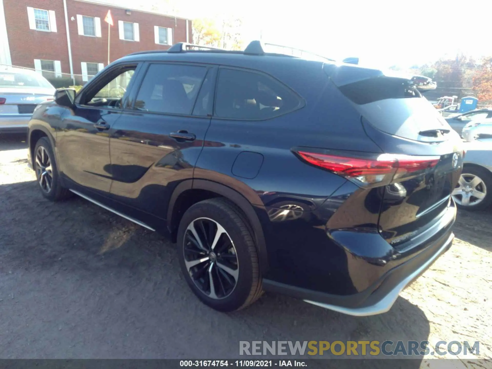 3 fotografías del automóvil dañado 5TDJZRBH4MS082108 TOYOTA HIGHLANDER 2021