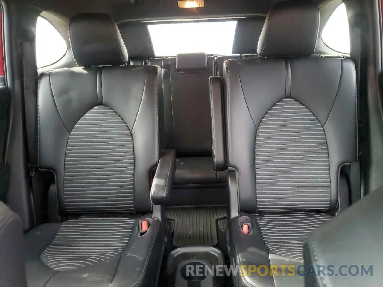 10 fotografías del automóvil dañado 5TDJZRBH8MS146280 TOYOTA HIGHLANDER 2021