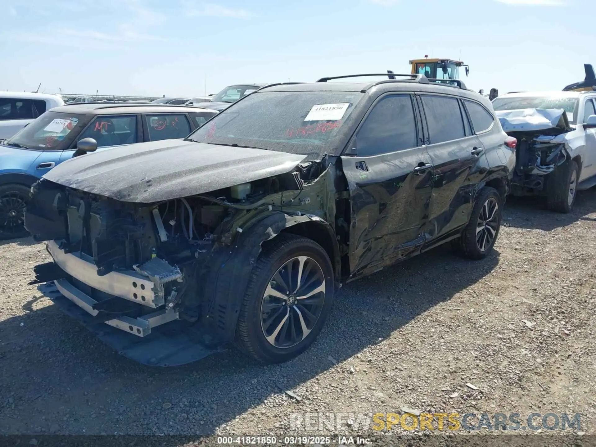 2 fotografías del automóvil dañado 5TDLZRAH0MS066126 TOYOTA HIGHLANDER 2021