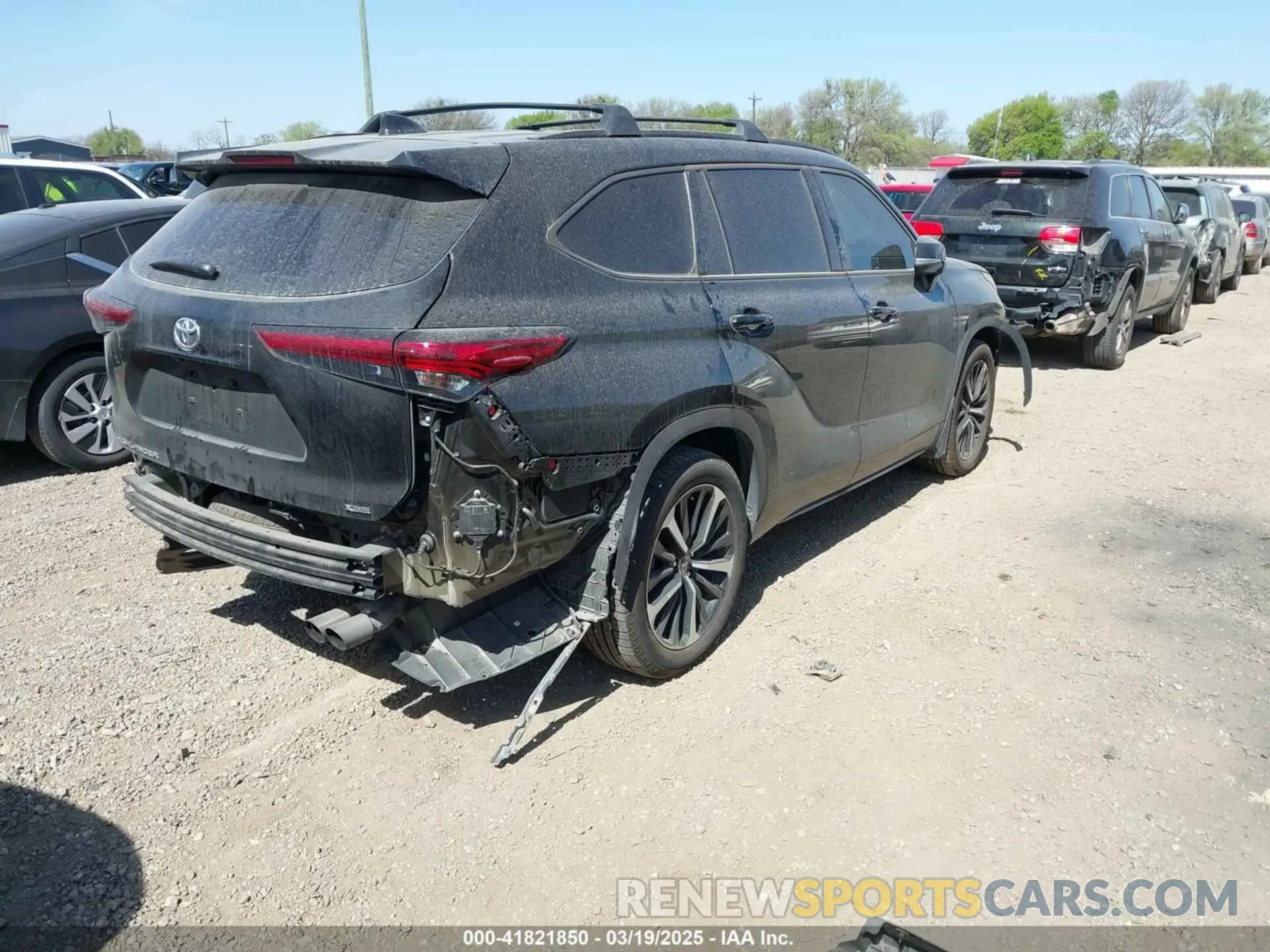 4 fotografías del automóvil dañado 5TDLZRAH0MS066126 TOYOTA HIGHLANDER 2021