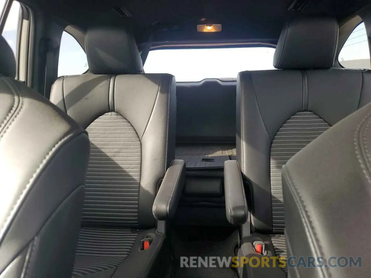 10 fotografías del automóvil dañado 5TDLZRAH0MS072248 TOYOTA HIGHLANDER 2021