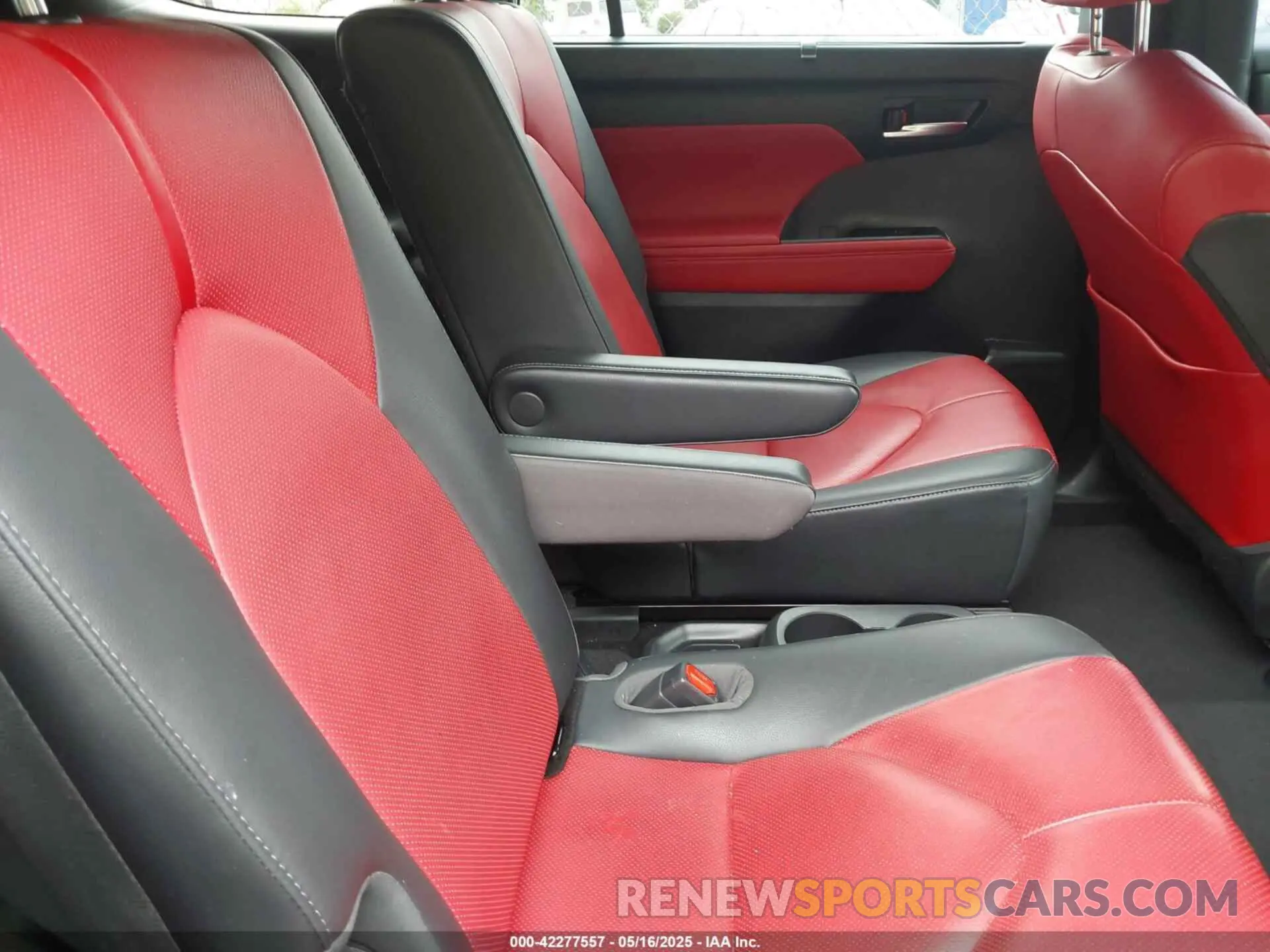 8 fotografías del automóvil dañado 5TDLZRAH7MS056497 TOYOTA HIGHLANDER 2021