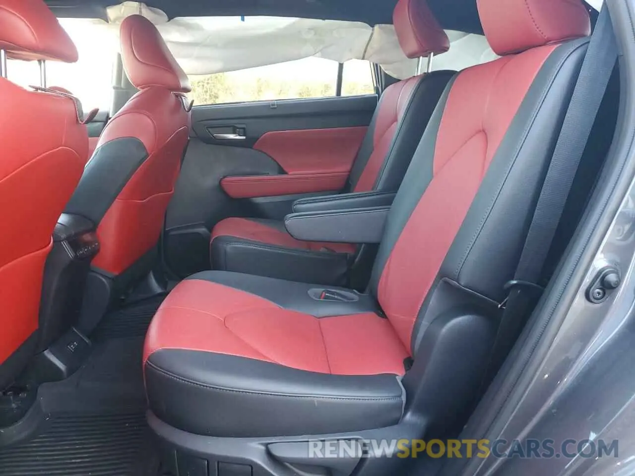 11 fotografías del automóvil dañado 5TDLZRAH9MS049325 TOYOTA HIGHLANDER 2021