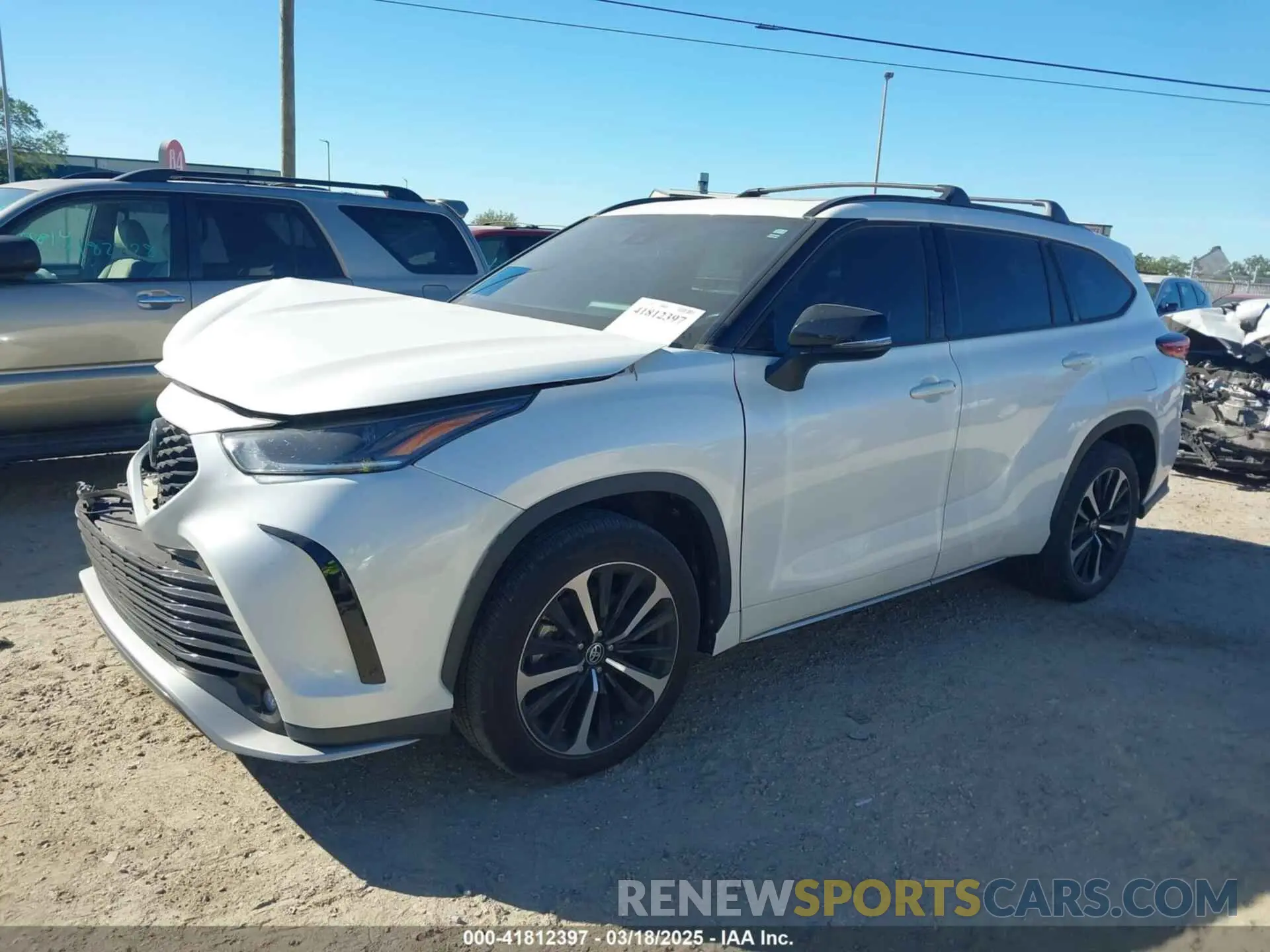 2 fotografías del automóvil dañado 5TDLZRAHXMS048670 TOYOTA HIGHLANDER 2021