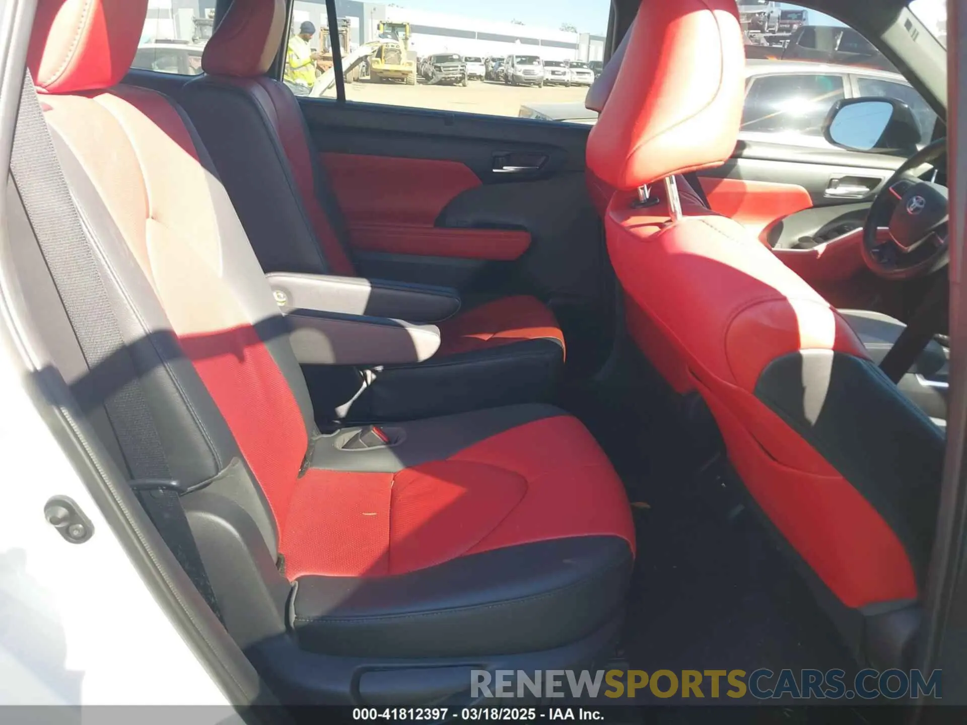 8 fotografías del automóvil dañado 5TDLZRAHXMS048670 TOYOTA HIGHLANDER 2021