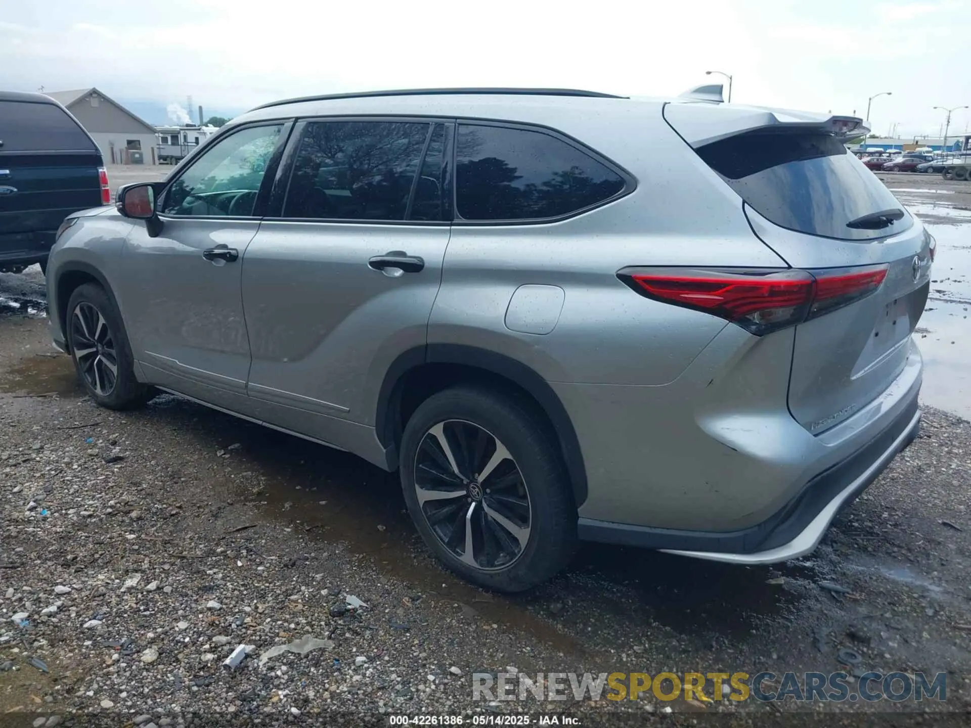 3 fotografías del automóvil dañado 5TDLZRBH0MS060597 TOYOTA HIGHLANDER 2021