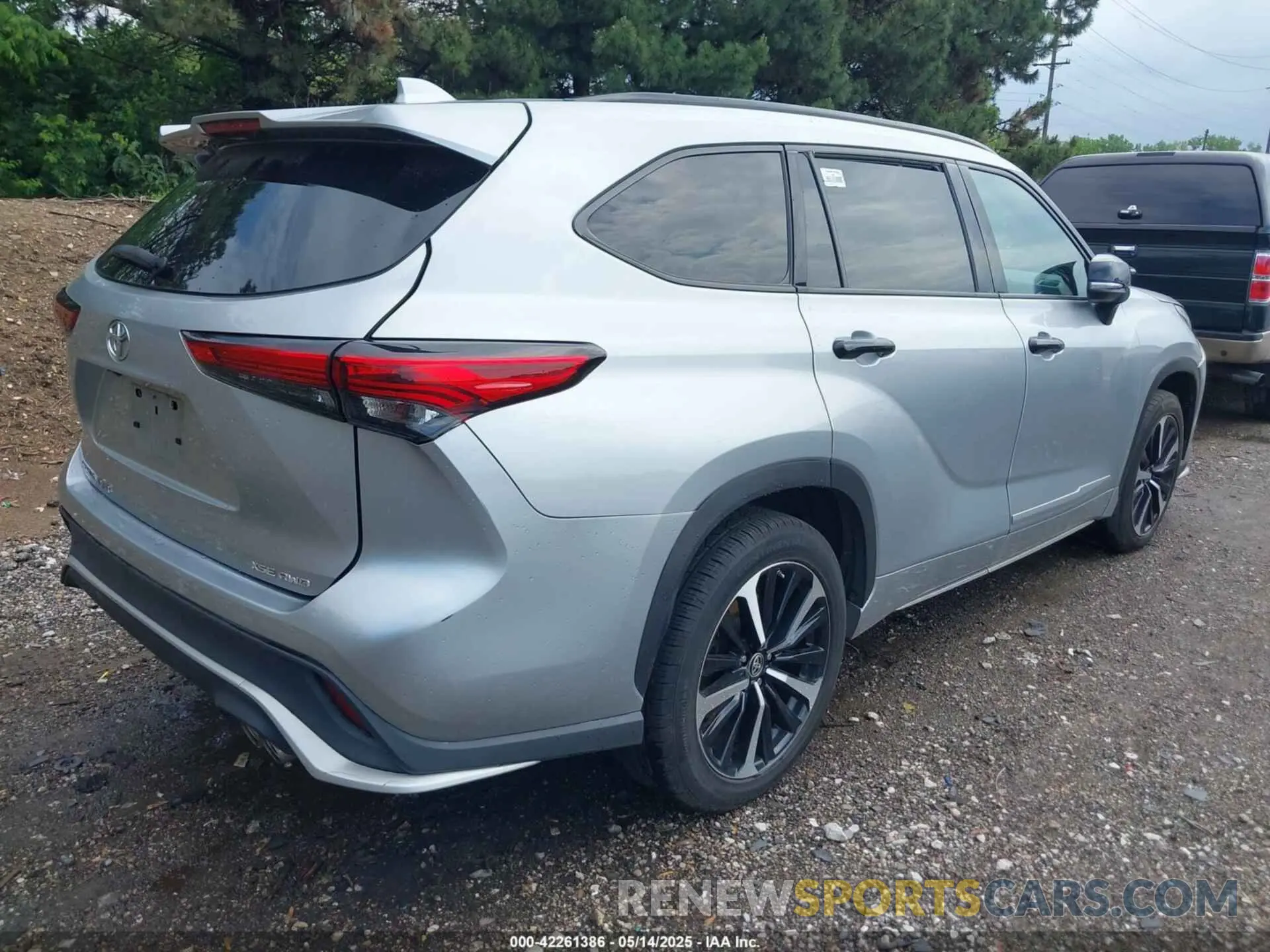 4 fotografías del automóvil dañado 5TDLZRBH0MS060597 TOYOTA HIGHLANDER 2021
