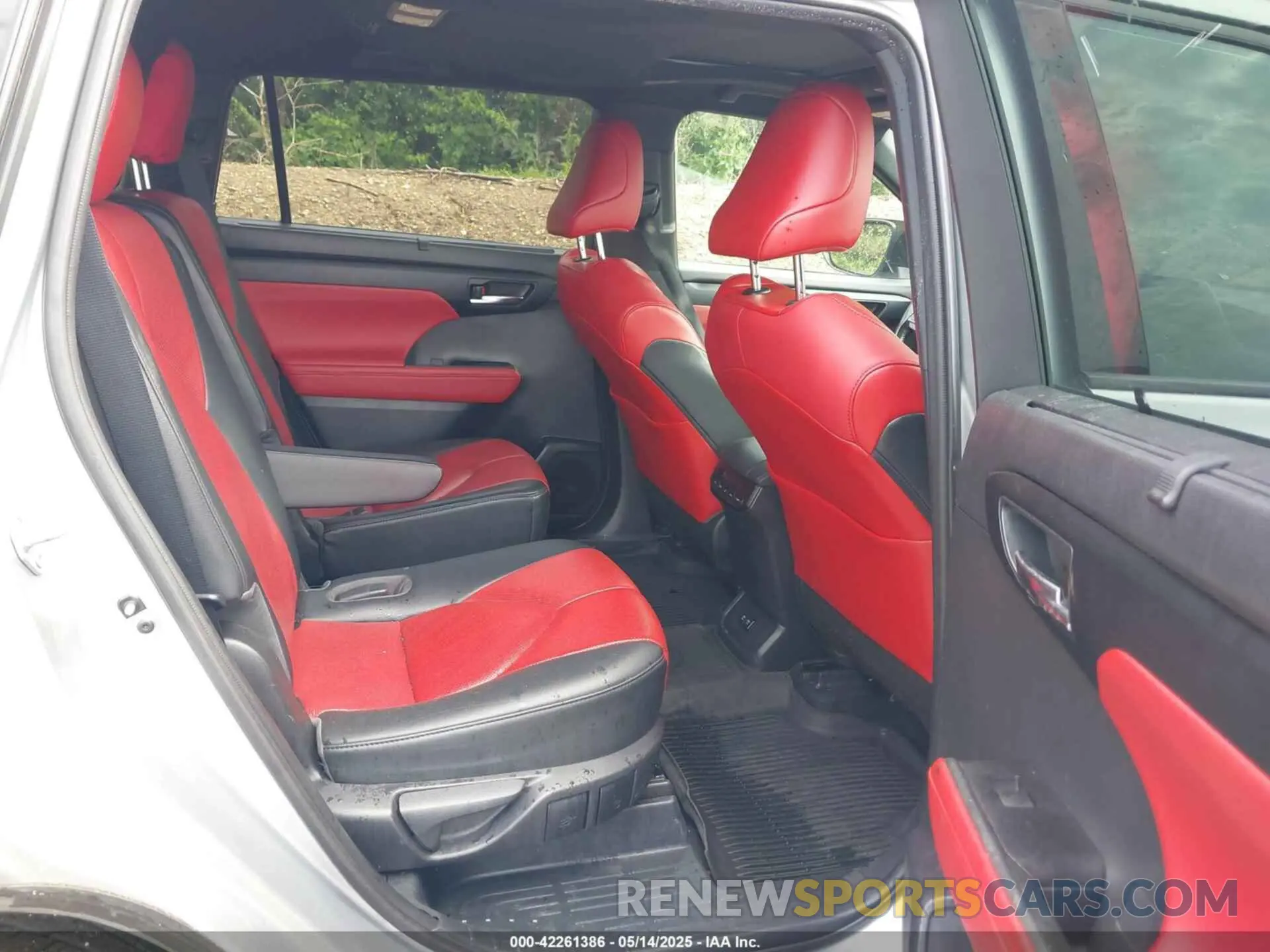 8 fotografías del automóvil dañado 5TDLZRBH0MS060597 TOYOTA HIGHLANDER 2021