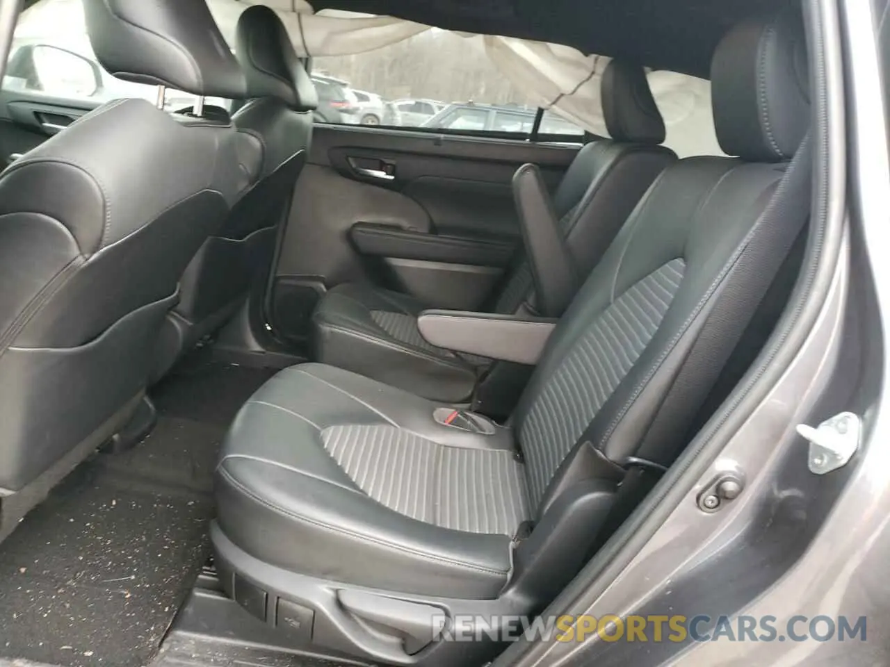 11 fotografías del automóvil dañado 5TDLZRBH4MS111888 TOYOTA HIGHLANDER 2021