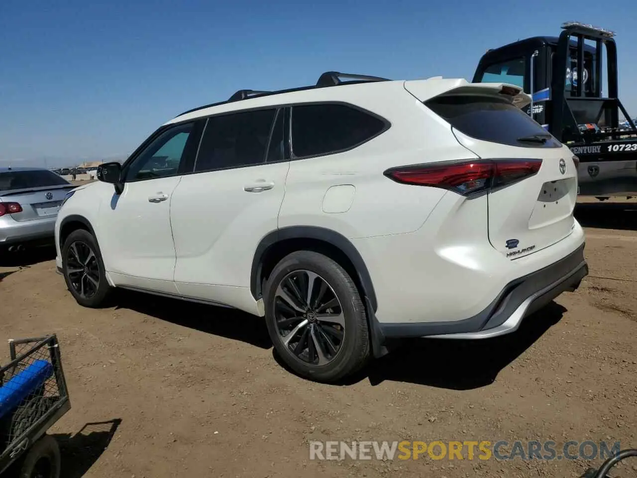 2 fotografías del automóvil dañado 5TDLZRBH8MS125325 TOYOTA HIGHLANDER 2021