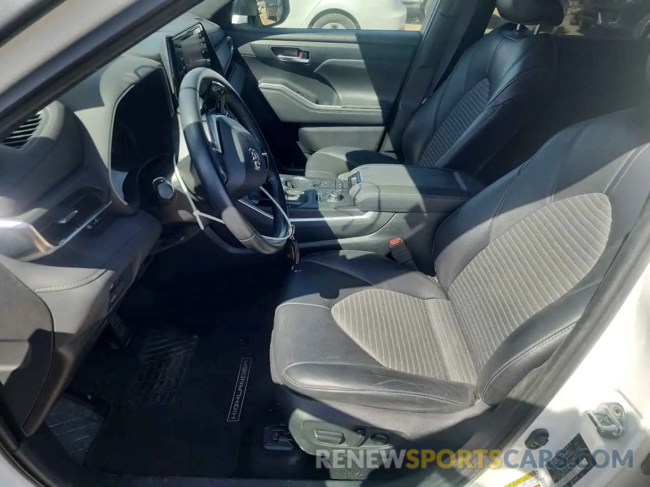7 fotografías del automóvil dañado 5TDLZRBH8MS125325 TOYOTA HIGHLANDER 2021
