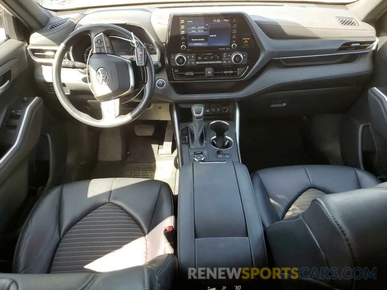 8 fotografías del automóvil dañado 5TDLZRBH8MS125325 TOYOTA HIGHLANDER 2021