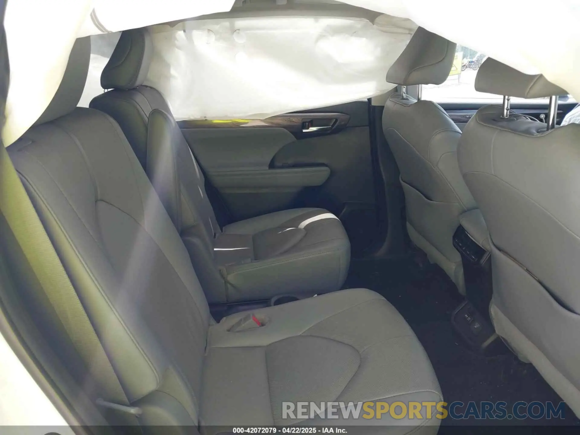 8 fotografías del automóvil dañado 5TDXBRCH0MS033548 TOYOTA HIGHLANDER 2021
