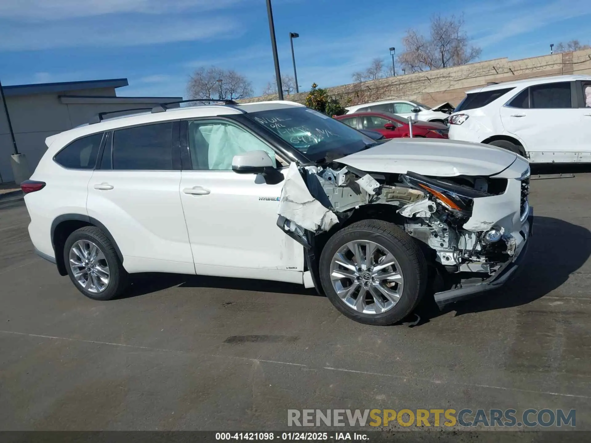 14 fotografías del automóvil dañado 5TDXBRCH3MS053342 TOYOTA HIGHLANDER 2021