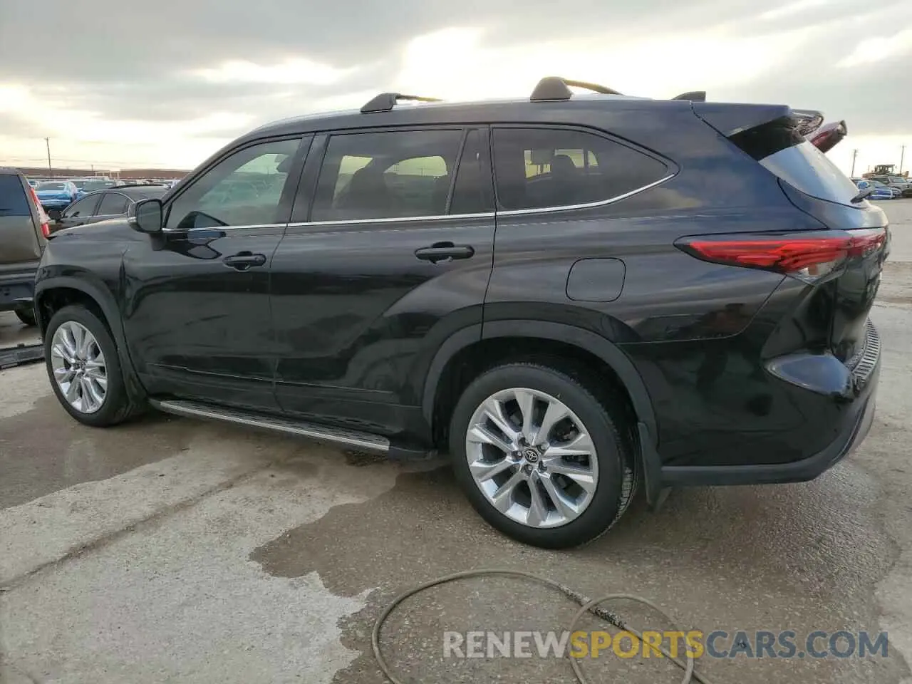 2 fotografías del automóvil dañado 5TDYZRAH0MS071025 TOYOTA HIGHLANDER 2021