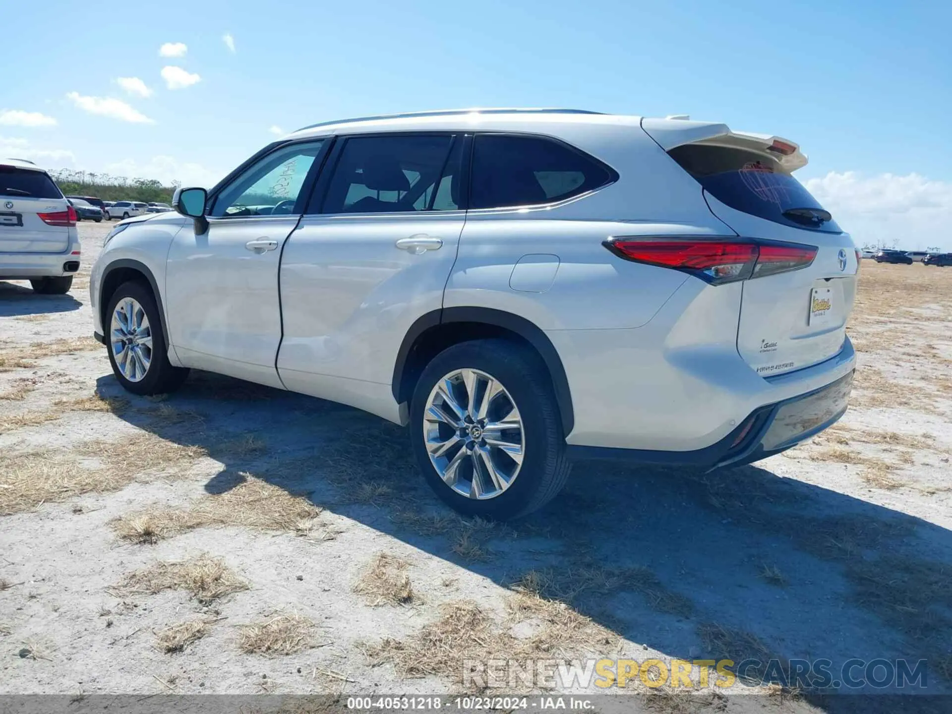 3 fotografías del automóvil dañado 5TDYZRAH3MS526627 TOYOTA HIGHLANDER 2021