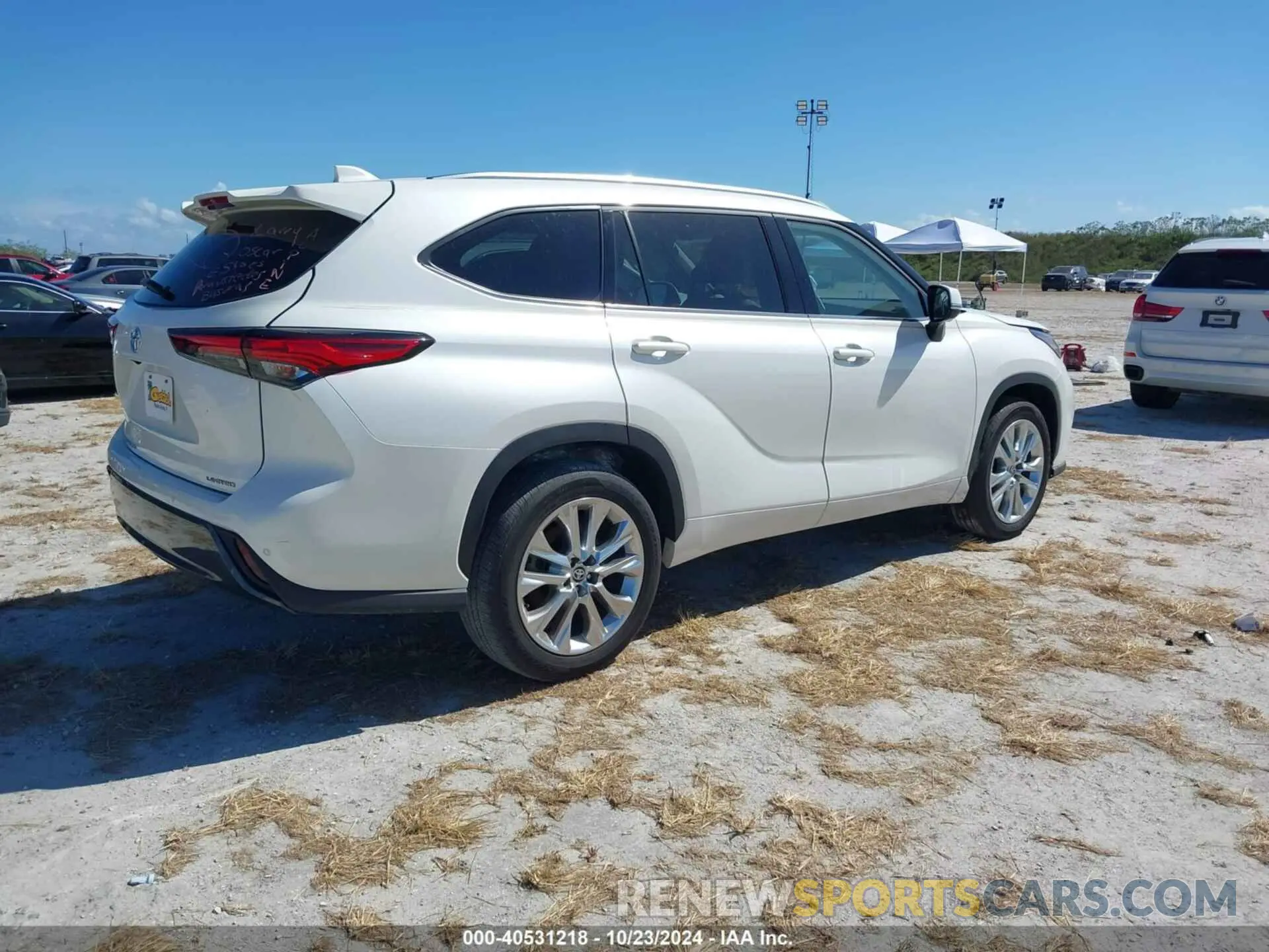 4 fotografías del automóvil dañado 5TDYZRAH3MS526627 TOYOTA HIGHLANDER 2021