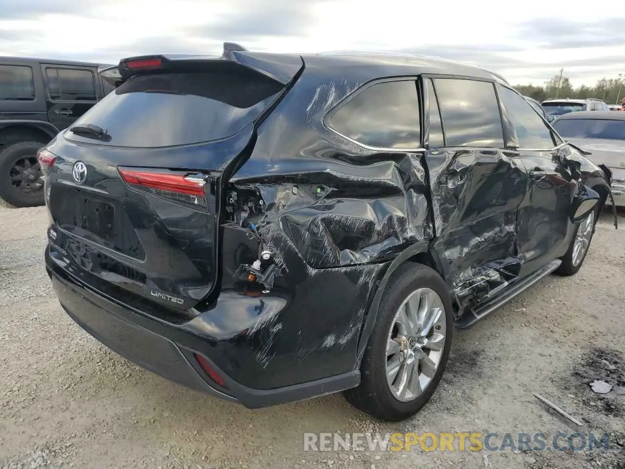 4 fotografías del automóvil dañado 5TDYZRAH5MS524510 TOYOTA HIGHLANDER 2021