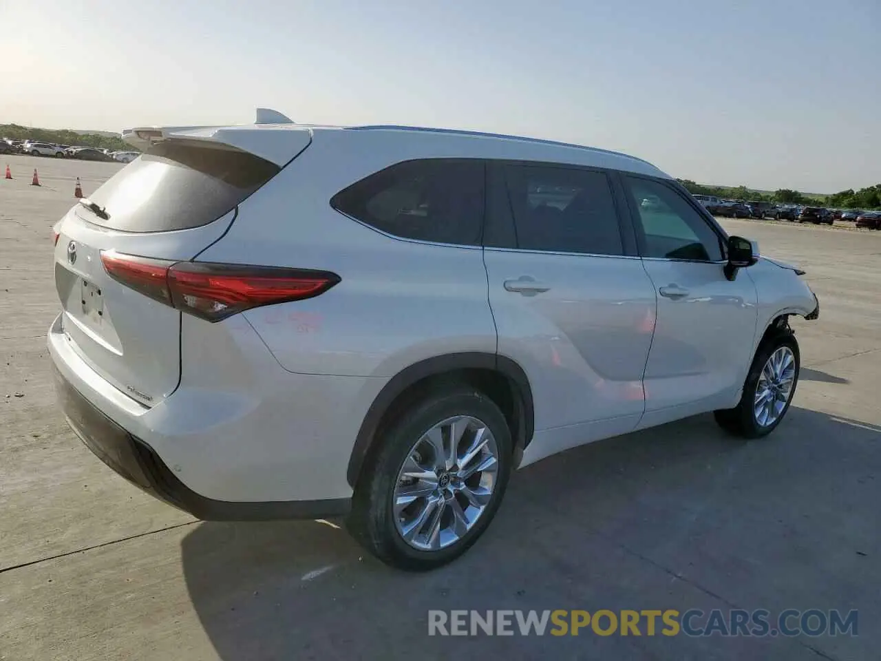3 fotografías del automóvil dañado 5TDYZRAH9MS515552 TOYOTA HIGHLANDER 2021