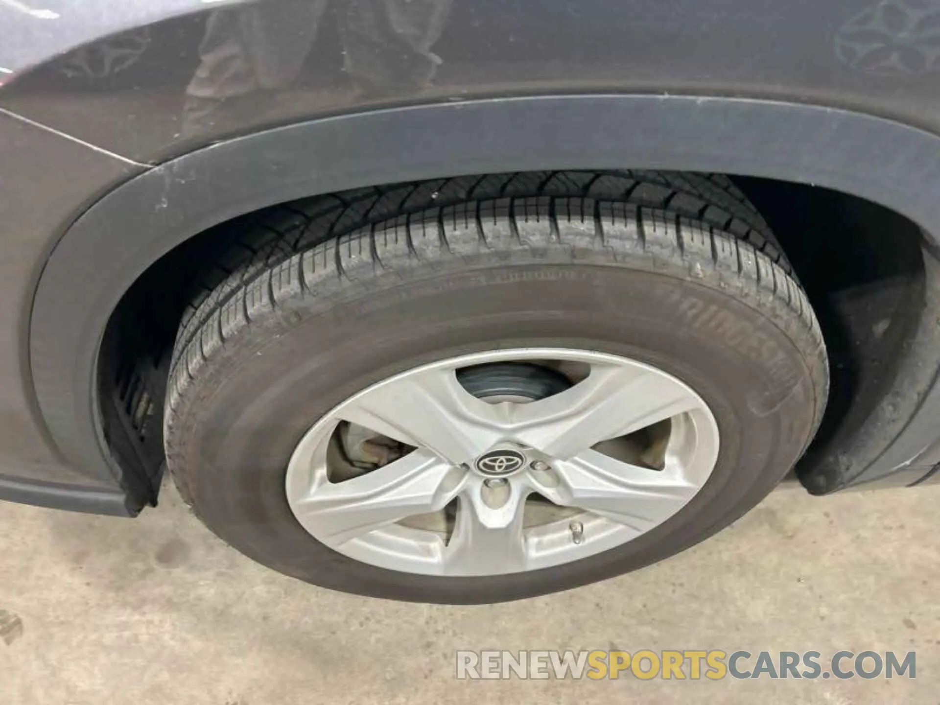2 fotografías del automóvil dañado 5TDZARAH1MS008981 TOYOTA HIGHLANDER 2021