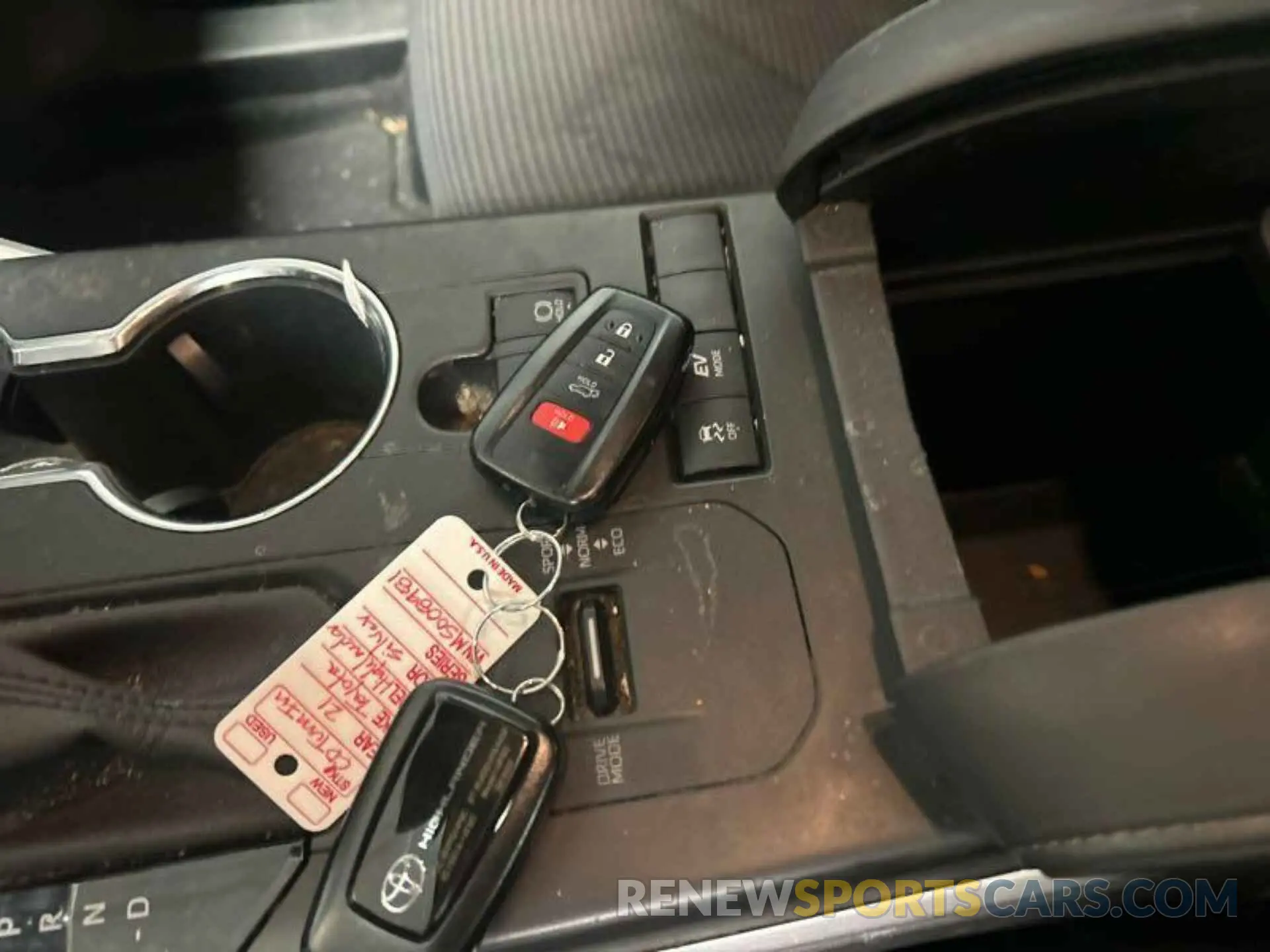9 fotografías del automóvil dañado 5TDZARAH1MS008981 TOYOTA HIGHLANDER 2021
