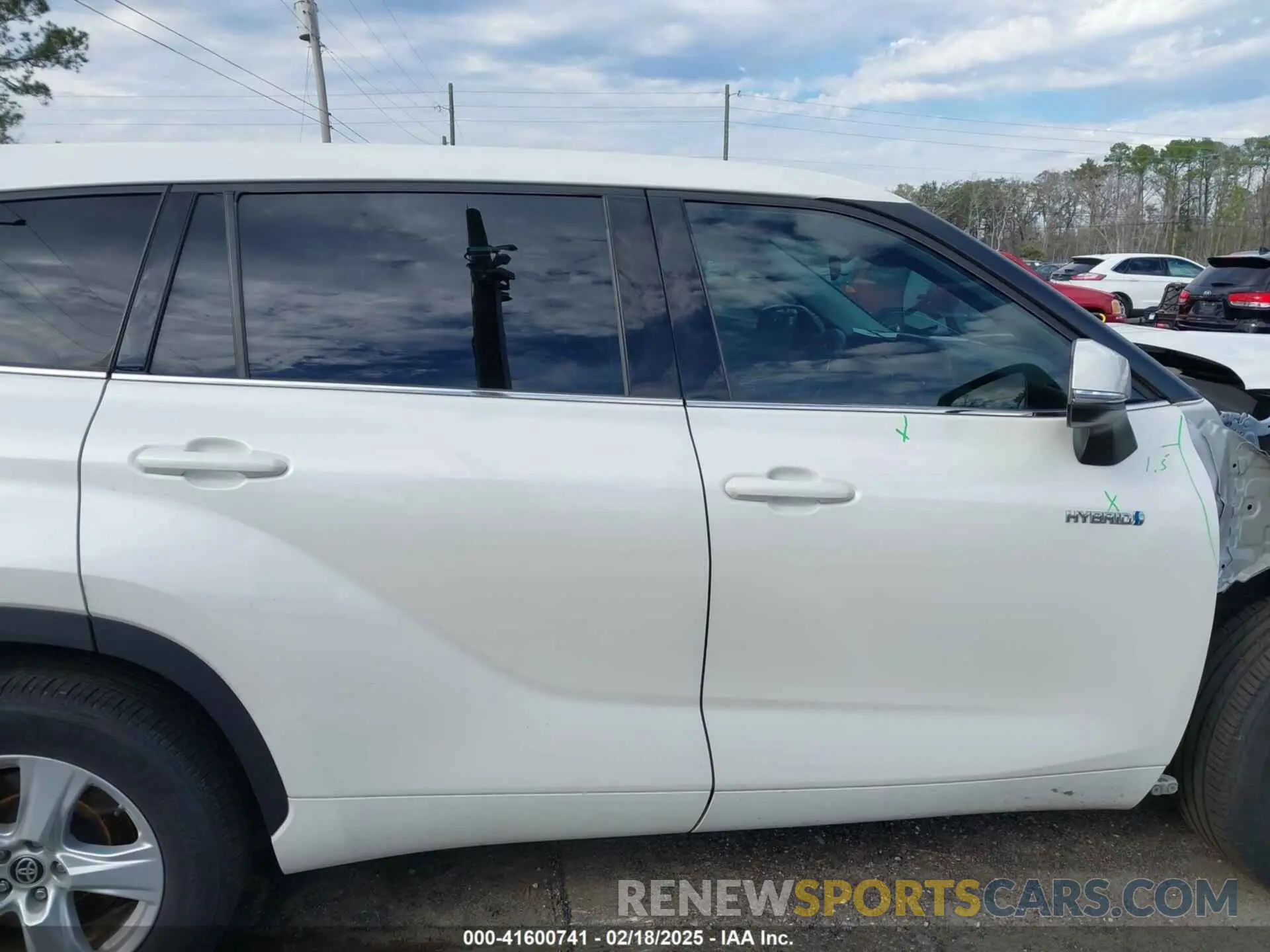 14 fotografías del automóvil dañado 5TDZARAH6MS504147 TOYOTA HIGHLANDER 2021