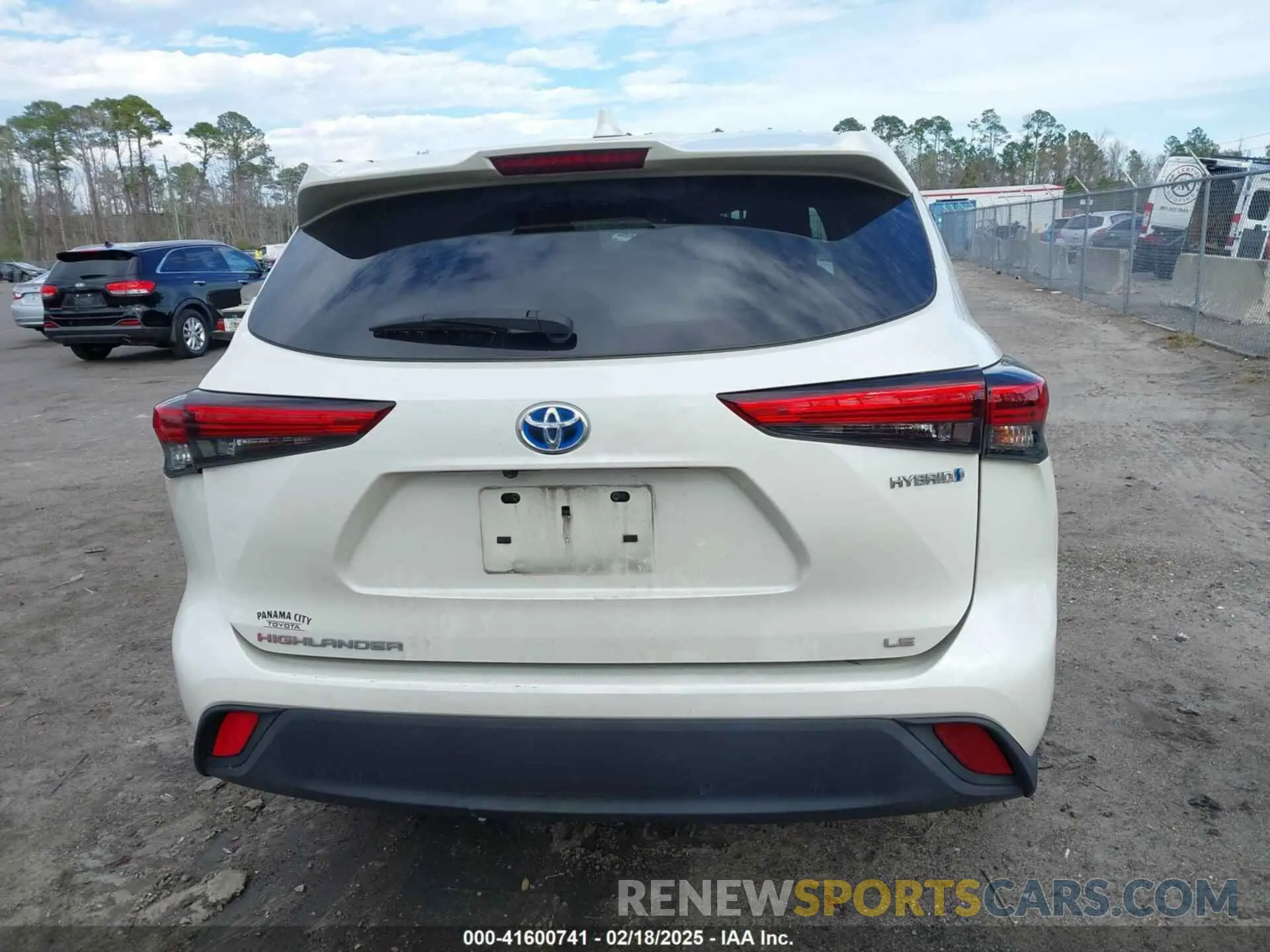 17 fotografías del automóvil dañado 5TDZARAH6MS504147 TOYOTA HIGHLANDER 2021