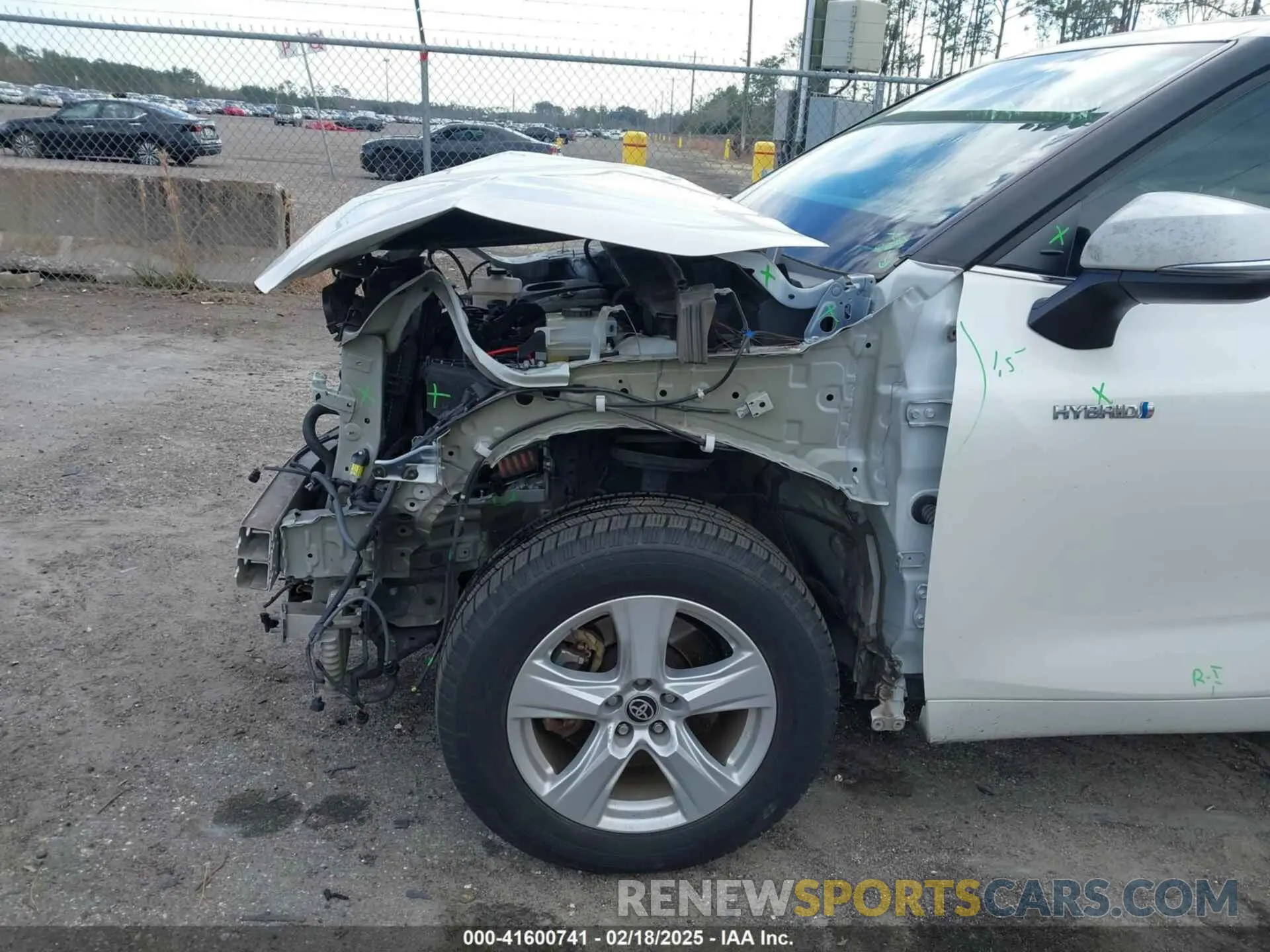 19 fotografías del automóvil dañado 5TDZARAH6MS504147 TOYOTA HIGHLANDER 2021